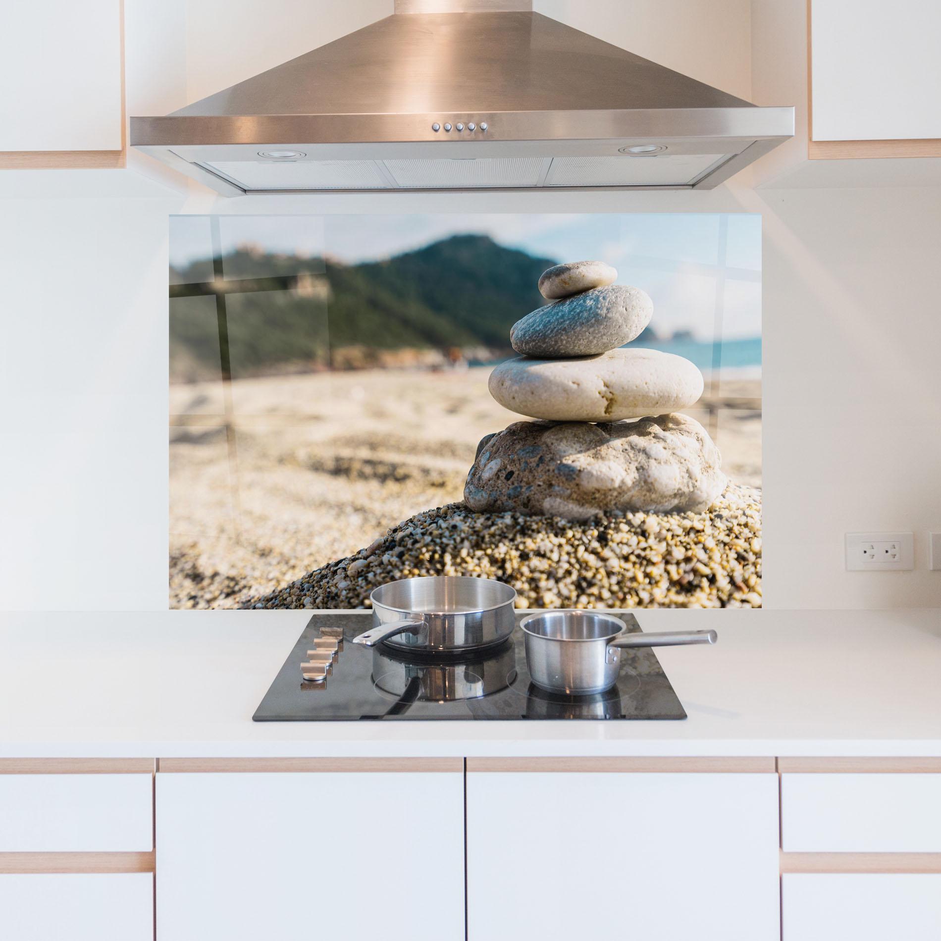 Panou Sticla Bucatarie Pyramid Stones Beach mockup 5