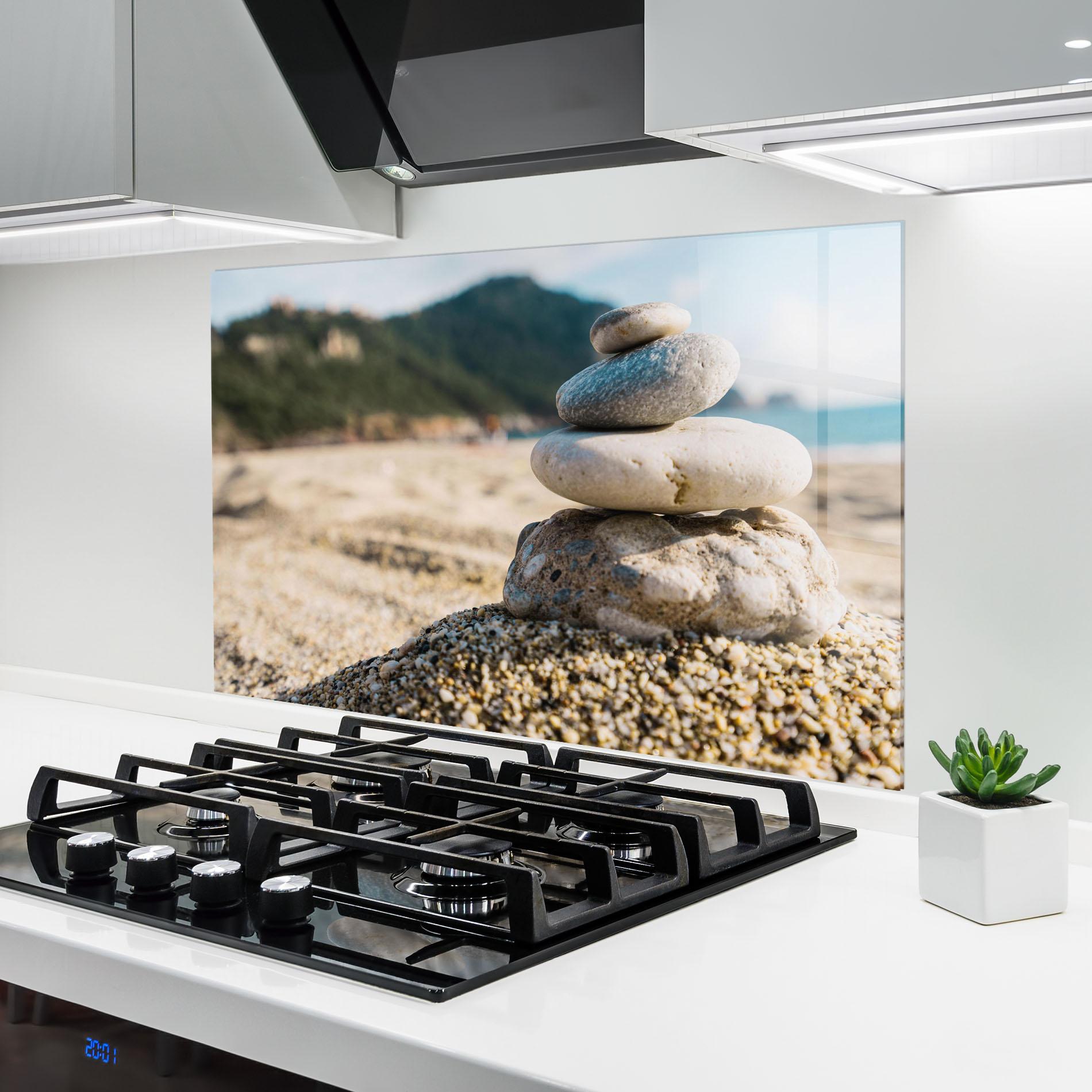 Panou Sticla Bucatarie Pyramid Stones Beach mockup 6