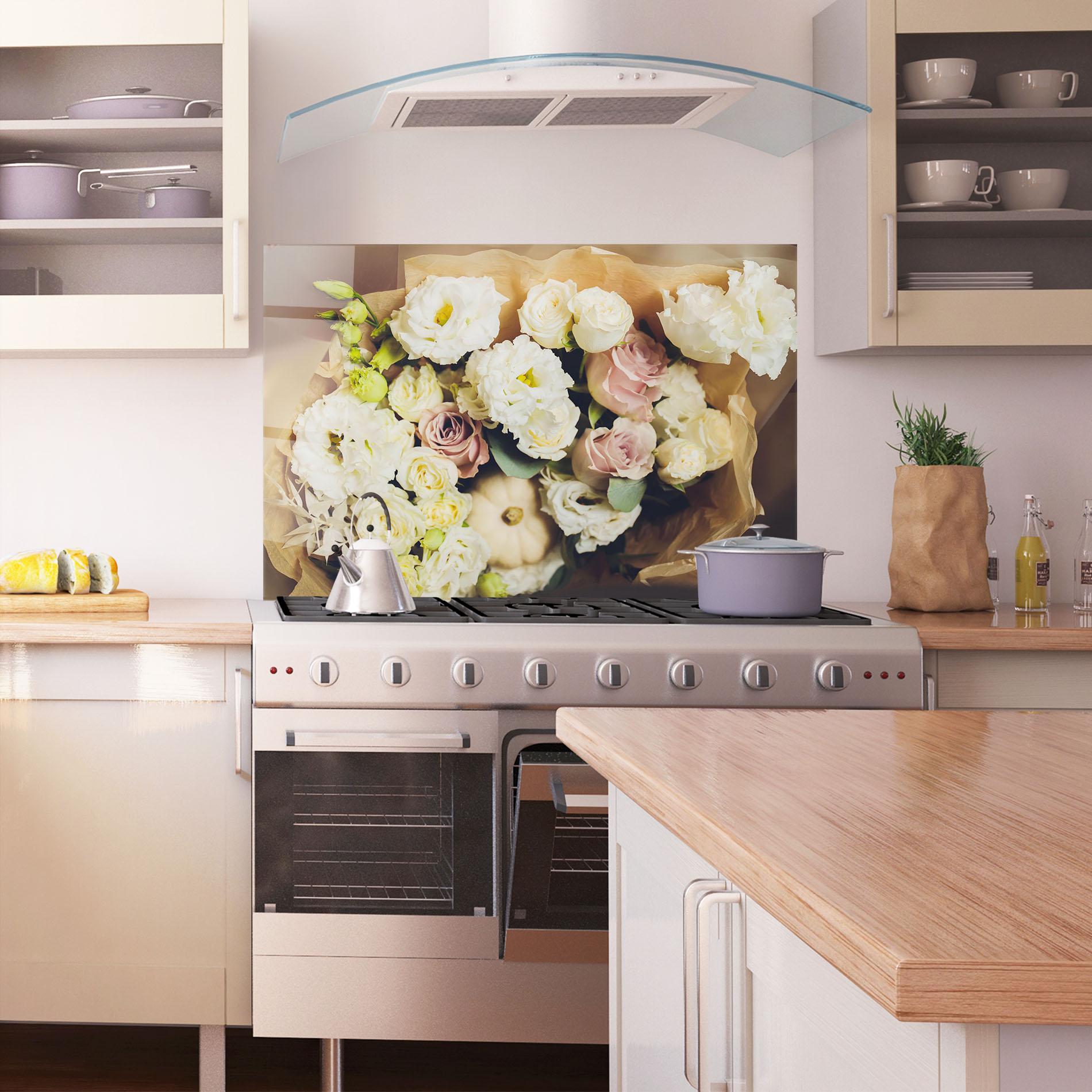 Panou Sticla Bucatarie White Flowers Bouquet mockup 1