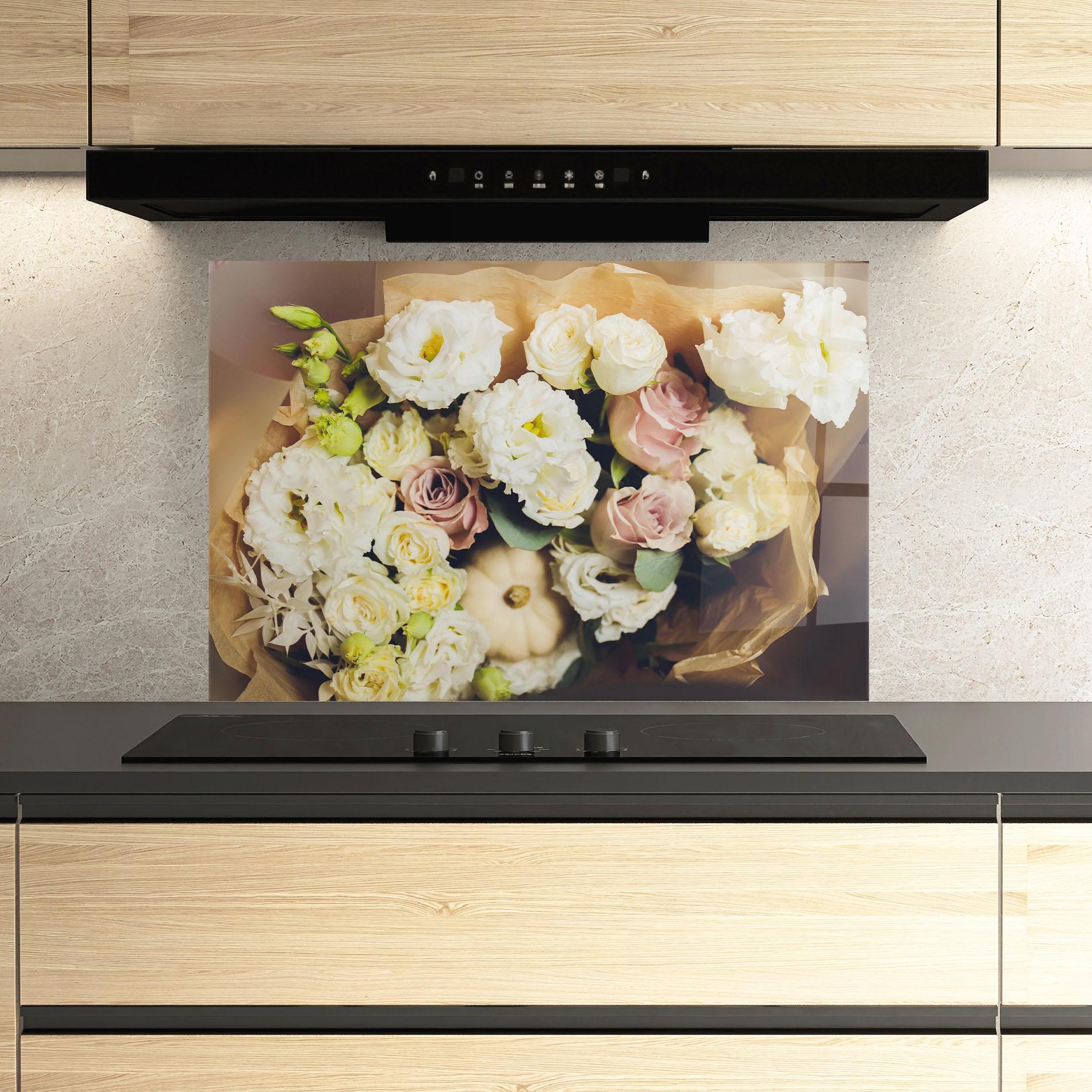 Panou Sticla Bucatarie White Flowers Bouquet mockup 3