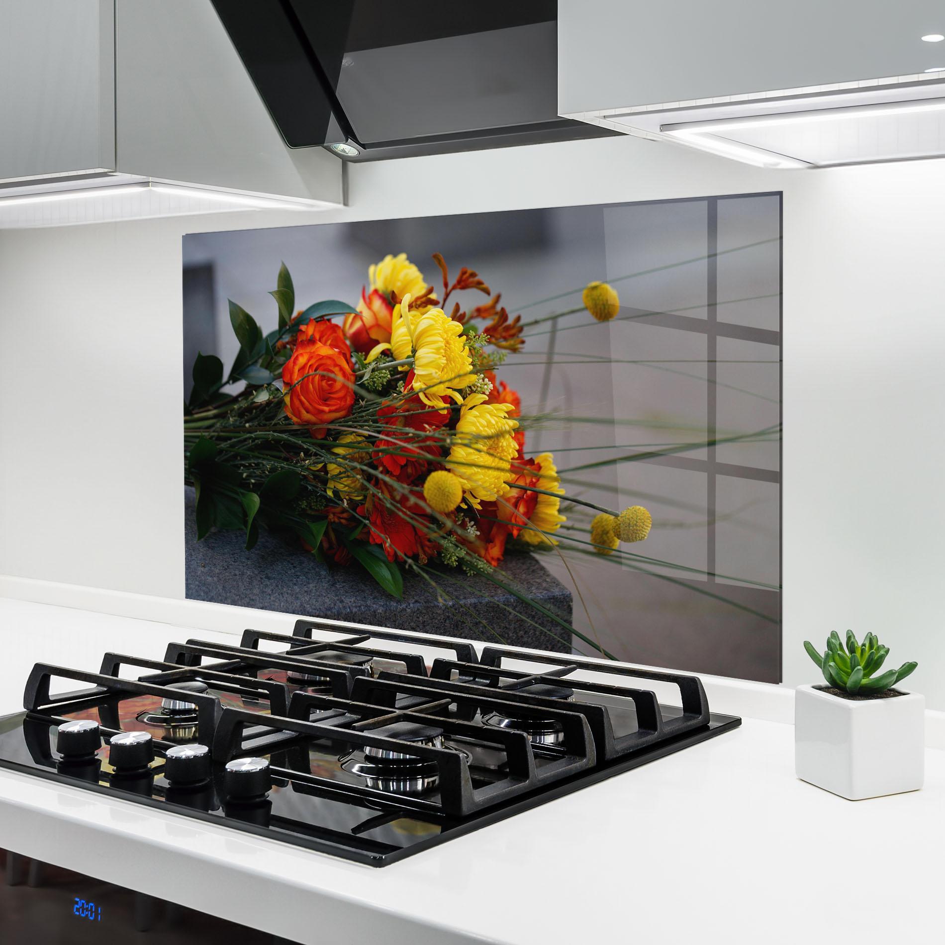 Panou Sticla Bucatarie Strong Yellow Bouquet mockup 6