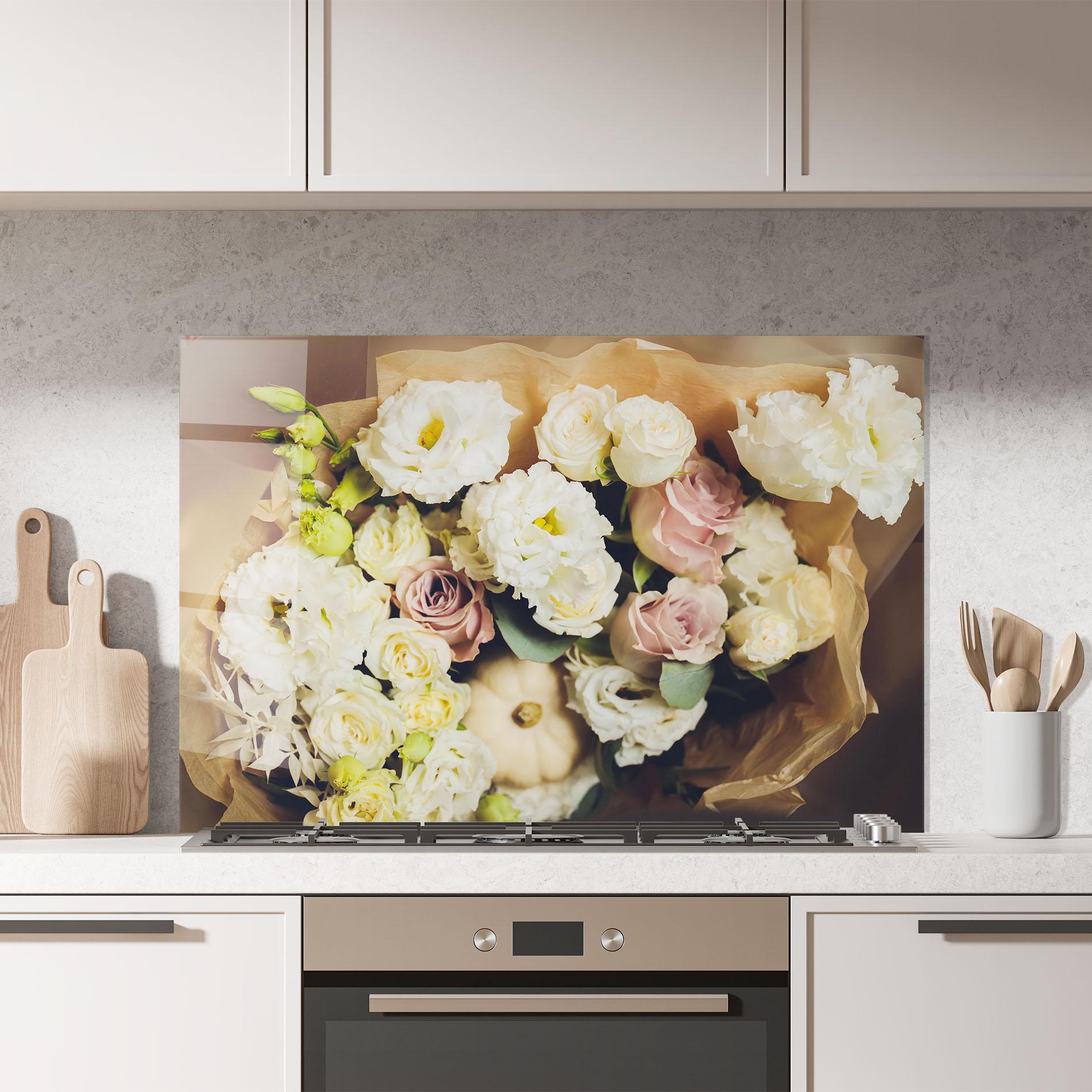 Panou Sticla Bucatarie White Flowers Bouquet mockup 7