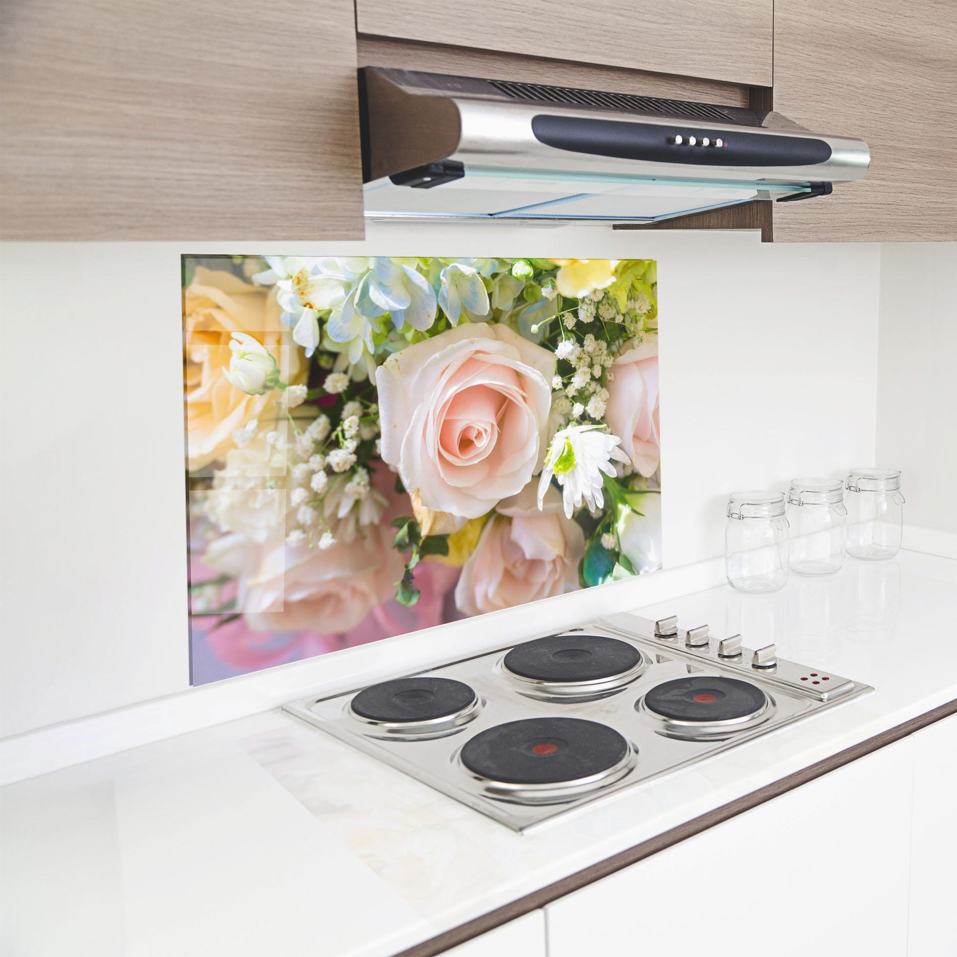 Panou Sticla Bucatarie Light Pink Bouquet mockup 8