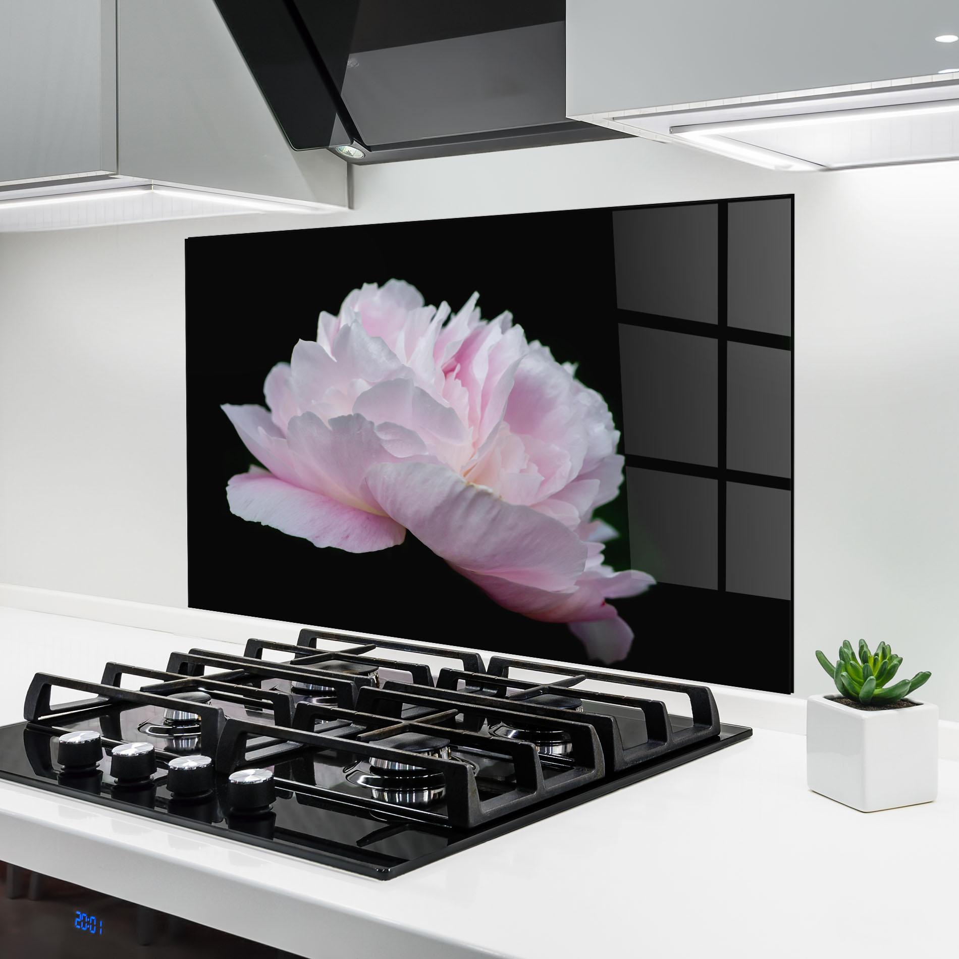 Panou Sticla Bucatarie Pastel Peony On Black mockup 6