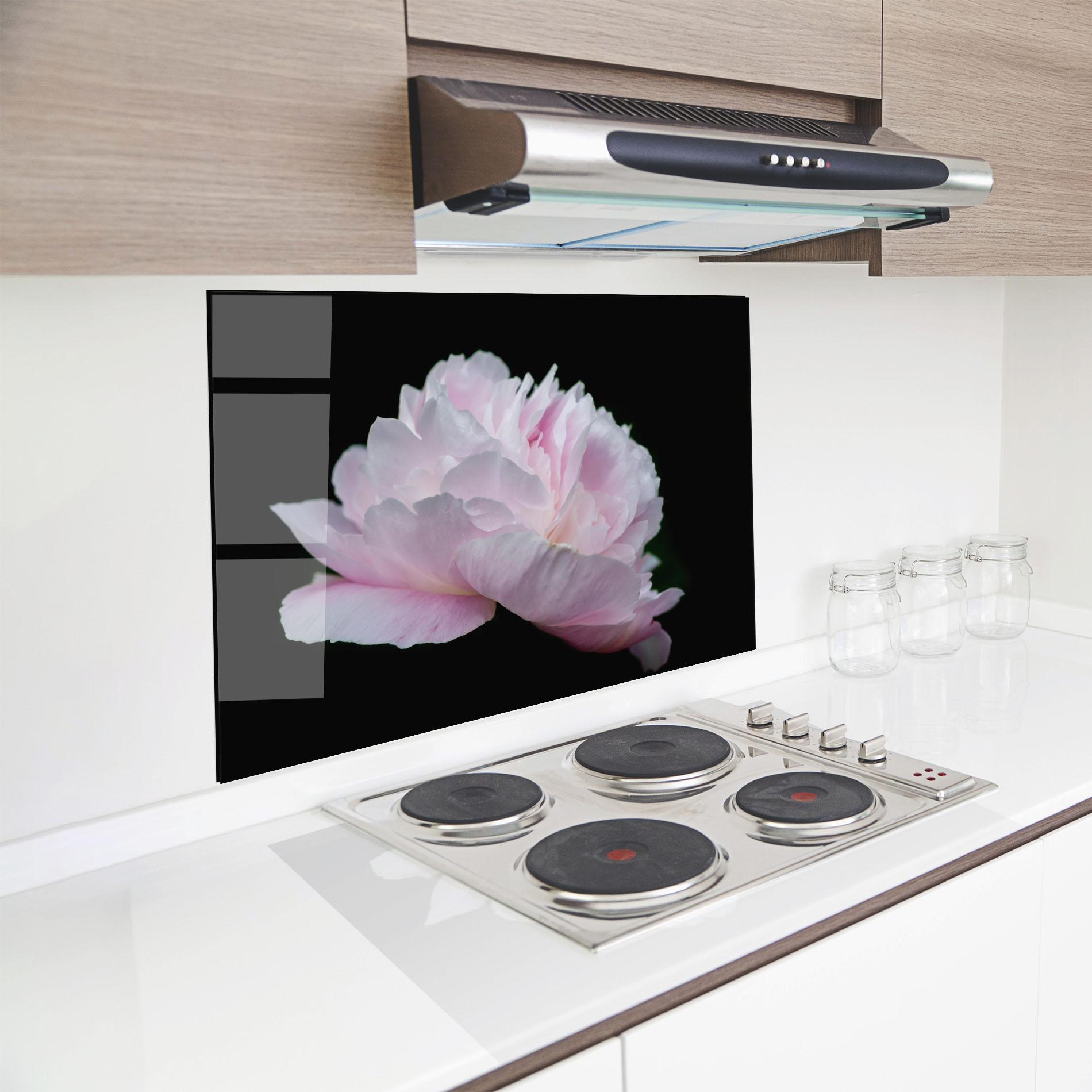 Panou Sticla Bucatarie Pastel Peony On Black mockup 8