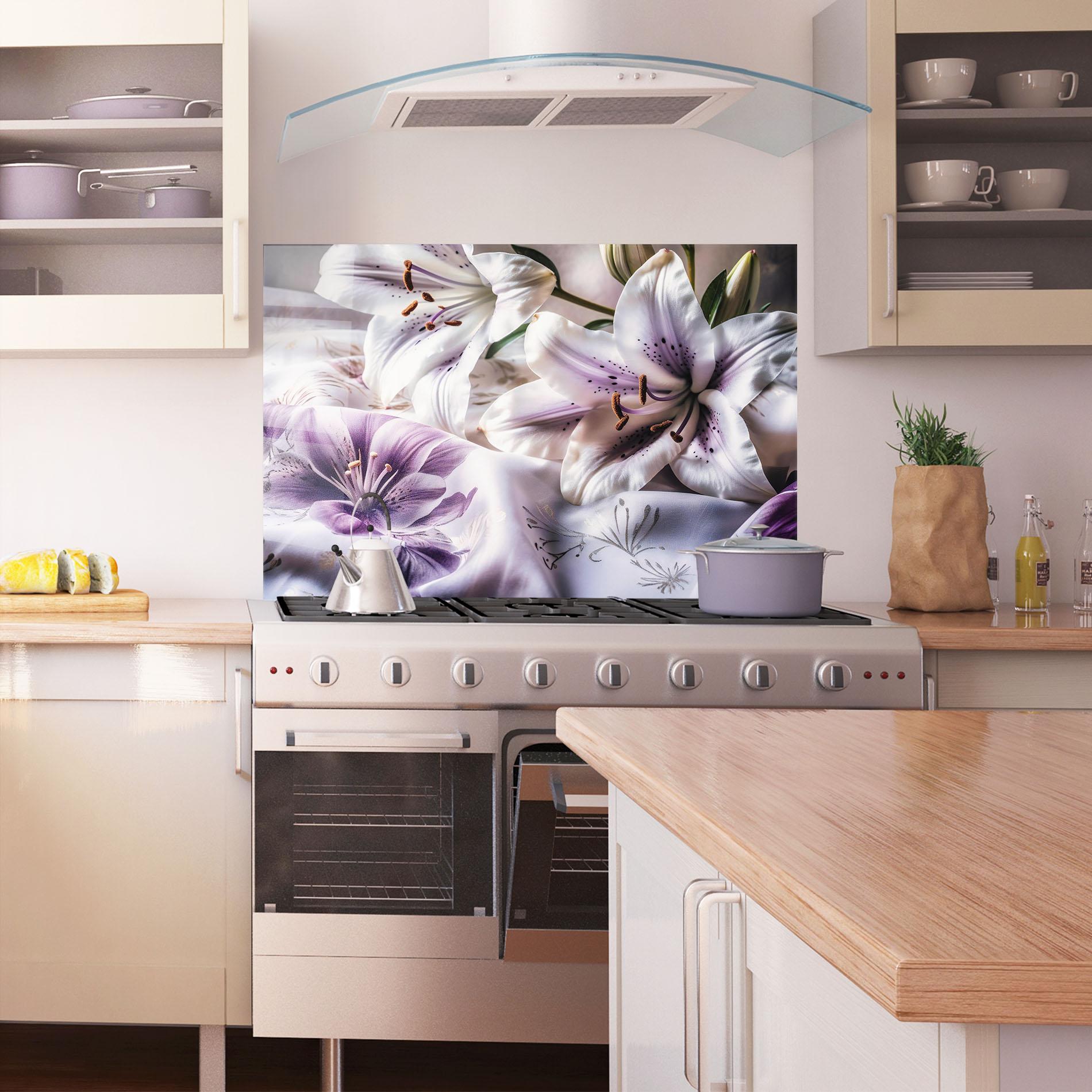 Panou Sticla Bucatarie Light Purple Lily mockup 1