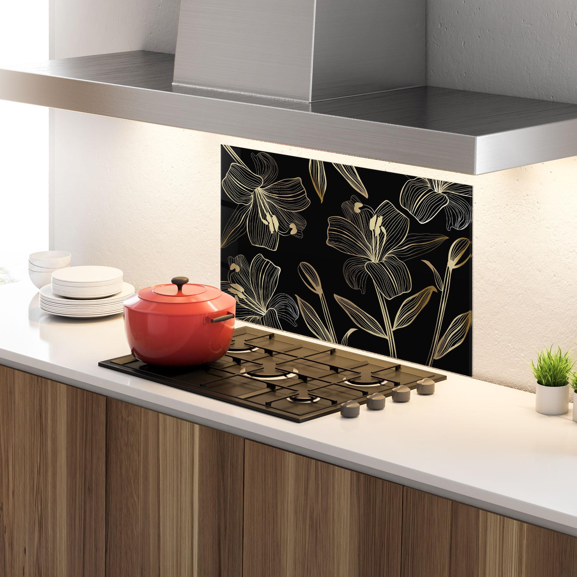 Panou Sticla Bucatarie Gold Black Lily mockup 4