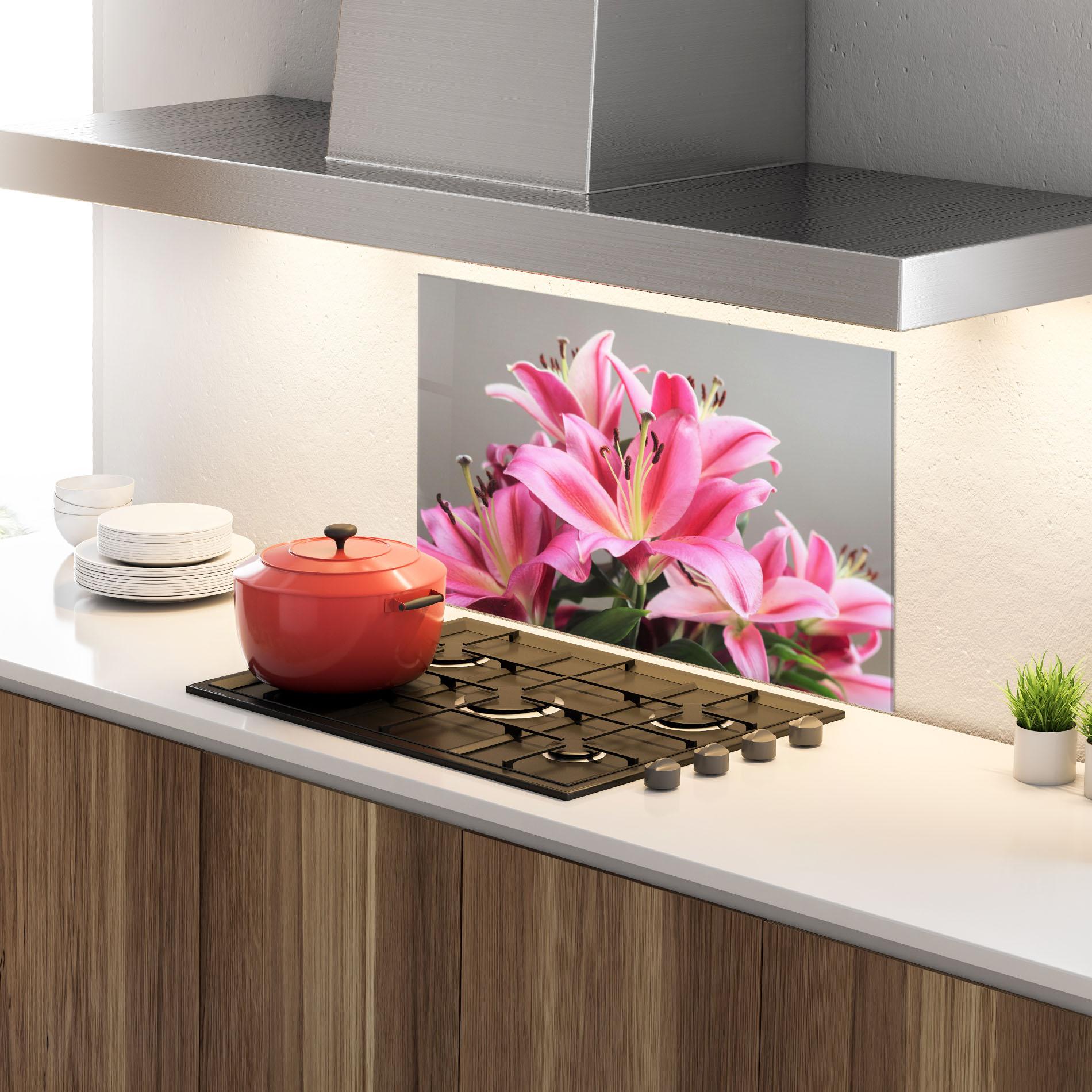 Panou Sticla Bucatarie Light Pink Lily View mockup 4