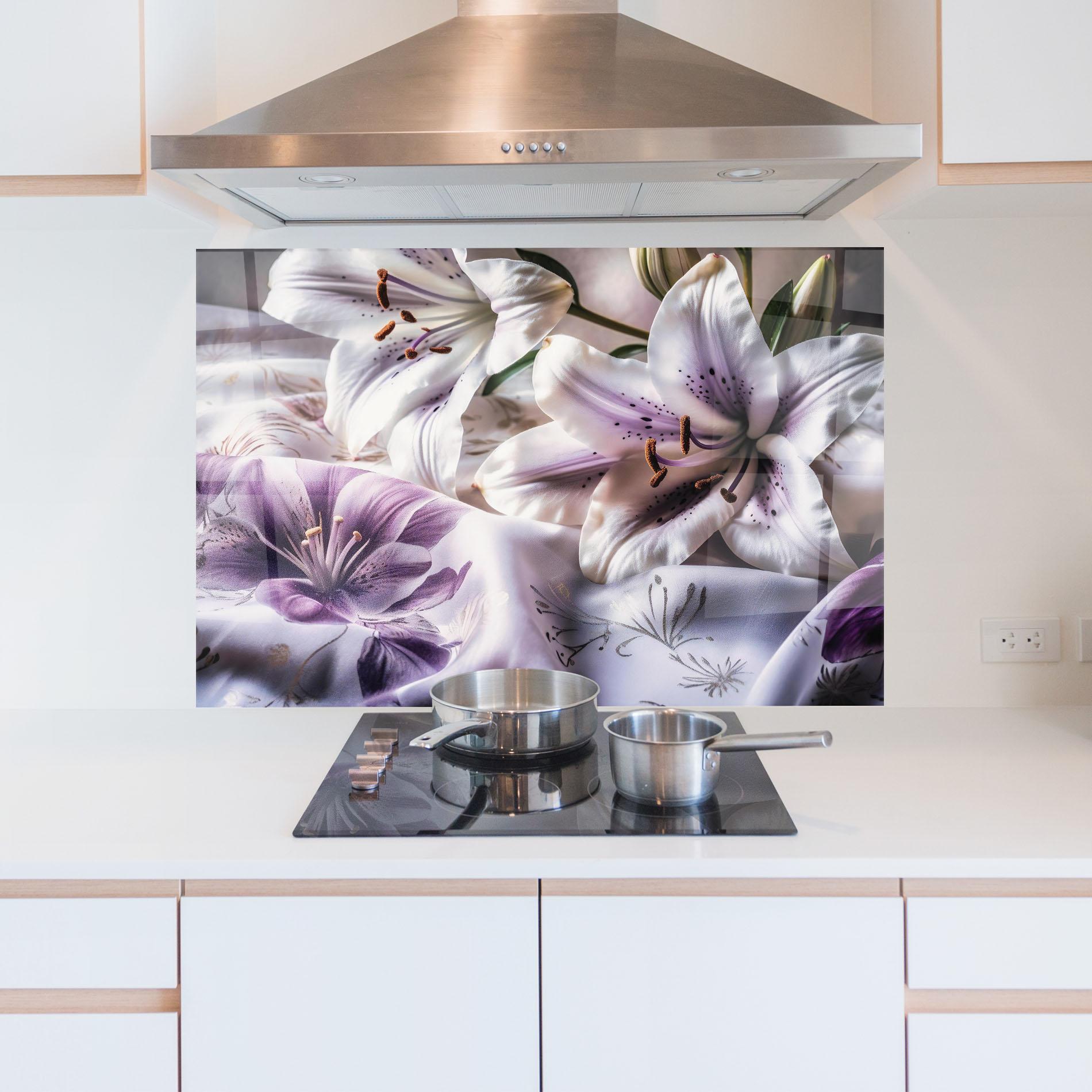 Panou Sticla Bucatarie Light Purple Lily mockup 5