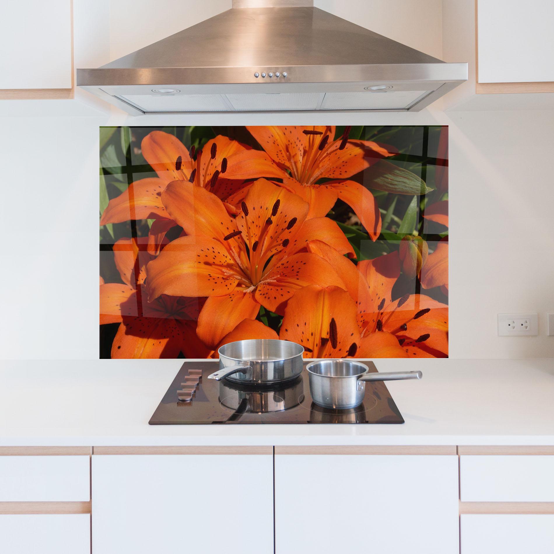 Panou Sticla Bucatarie Orange Lily In The Sun mockup 5