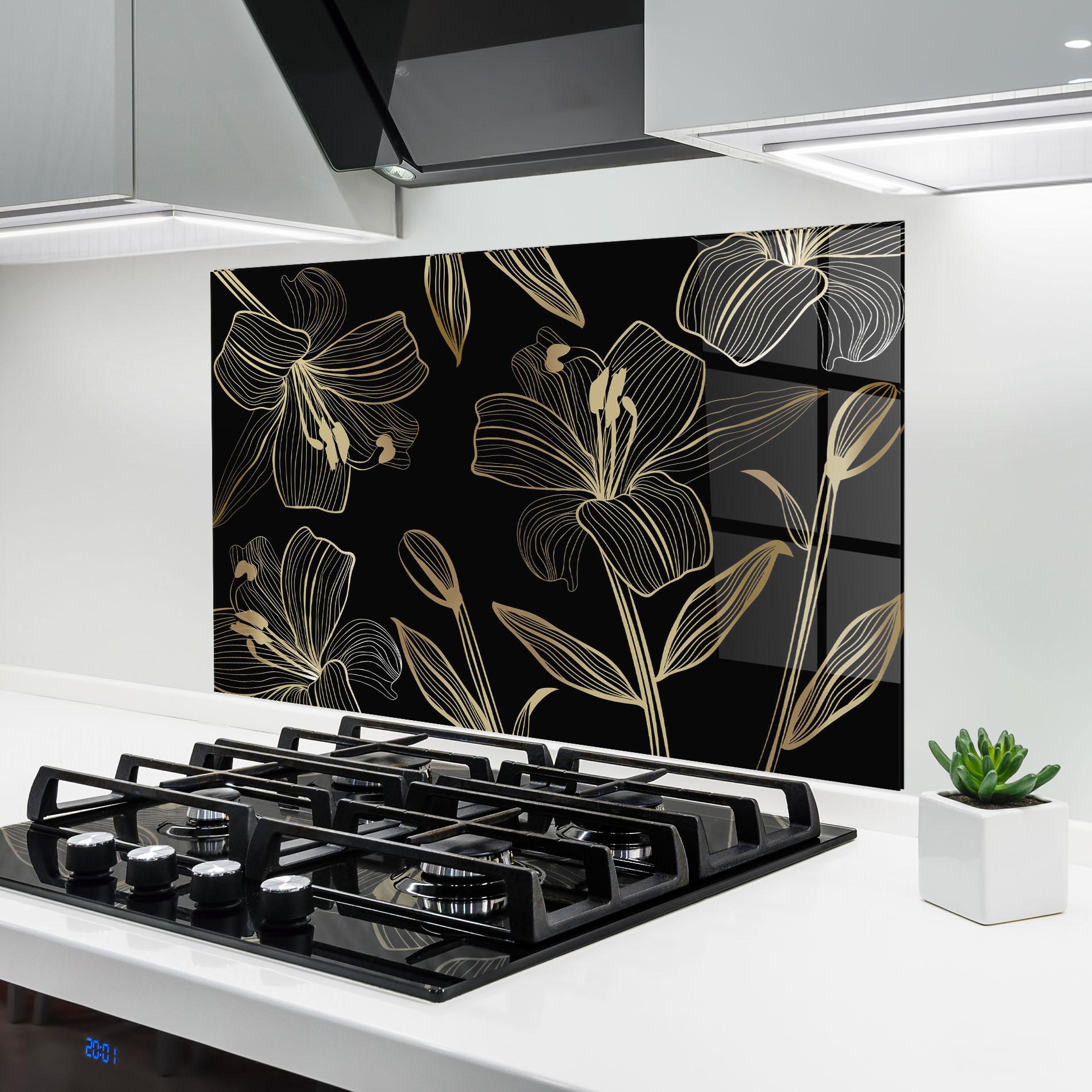 Panou Sticla Bucatarie Gold Black Lily mockup 6