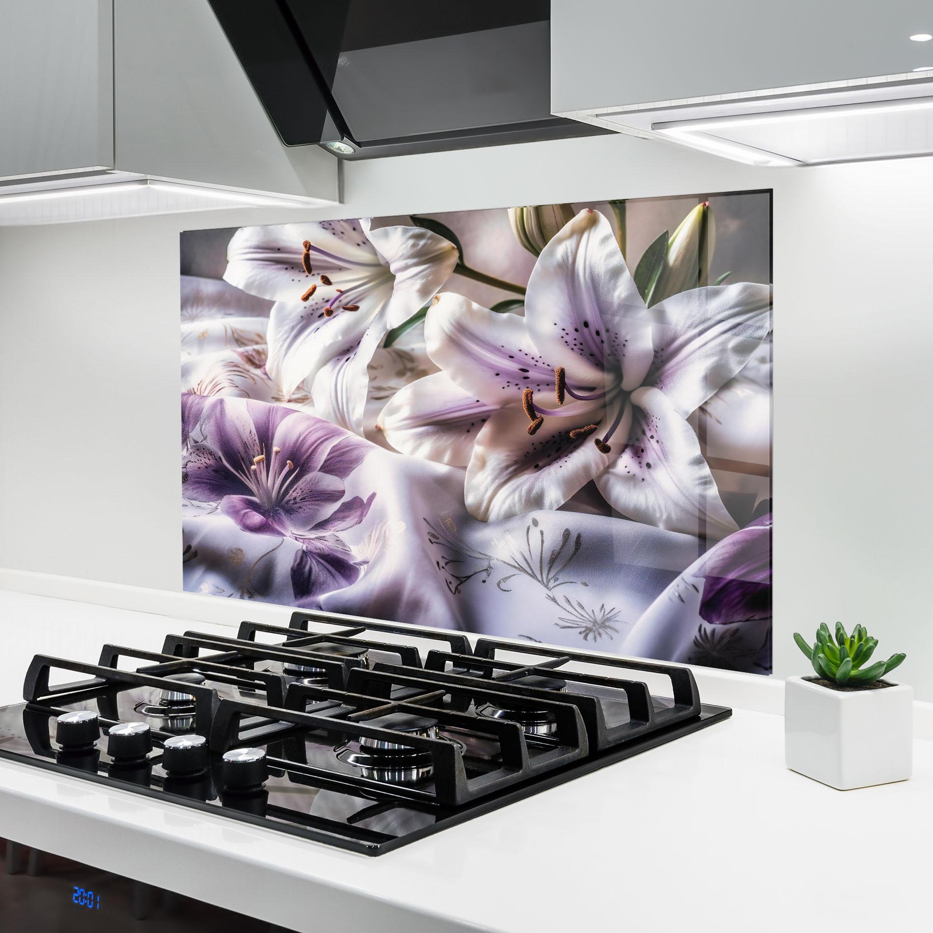 Panou Sticla Bucatarie Light Purple Lily mockup 6