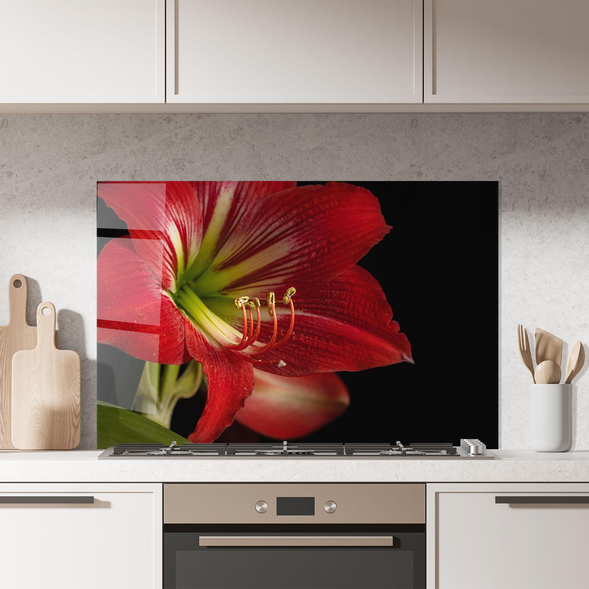 Panou Sticla Bucatarie Exotic Red Lily mockup 7