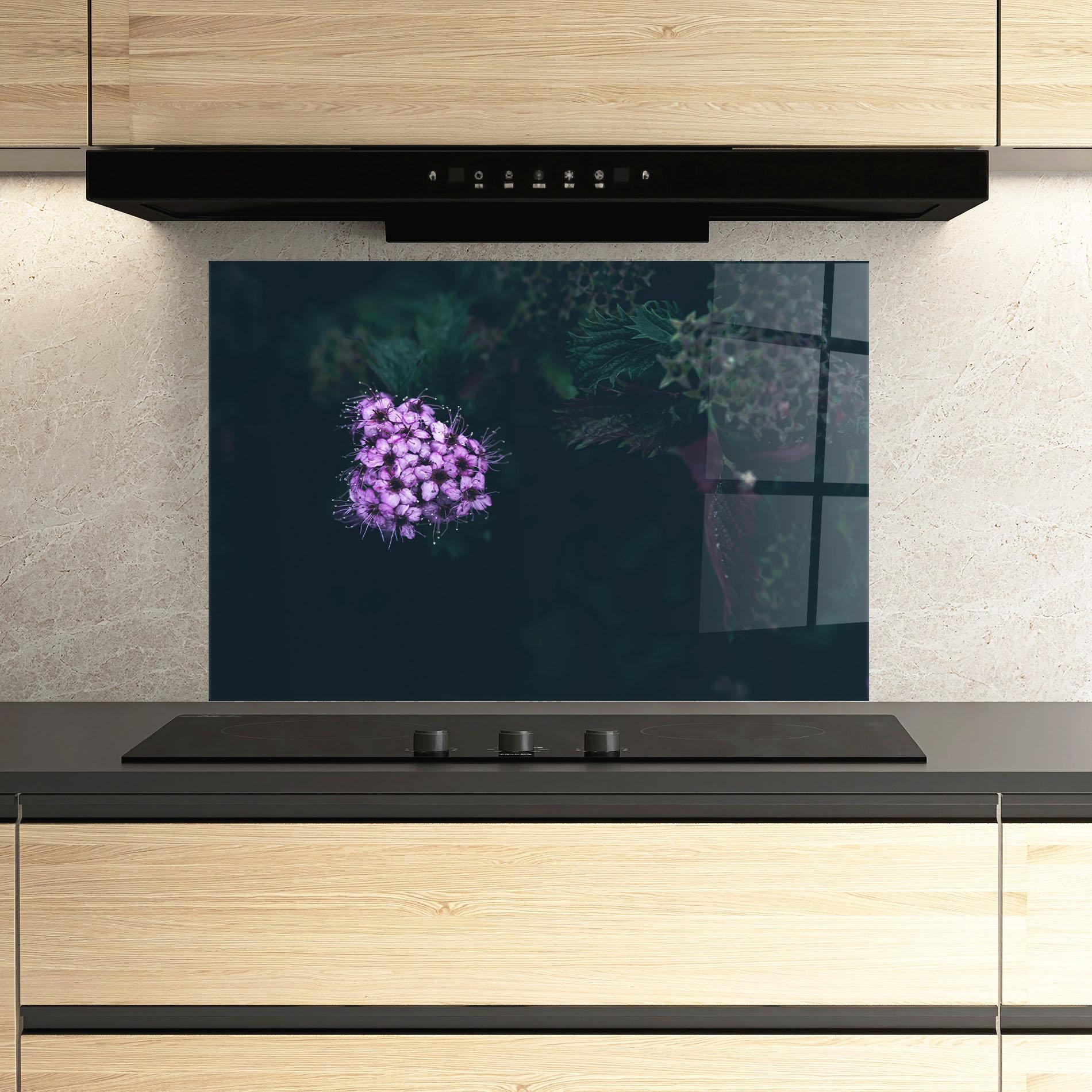 Panou Sticla Bucatarie Dark Purple Flower mockup 3