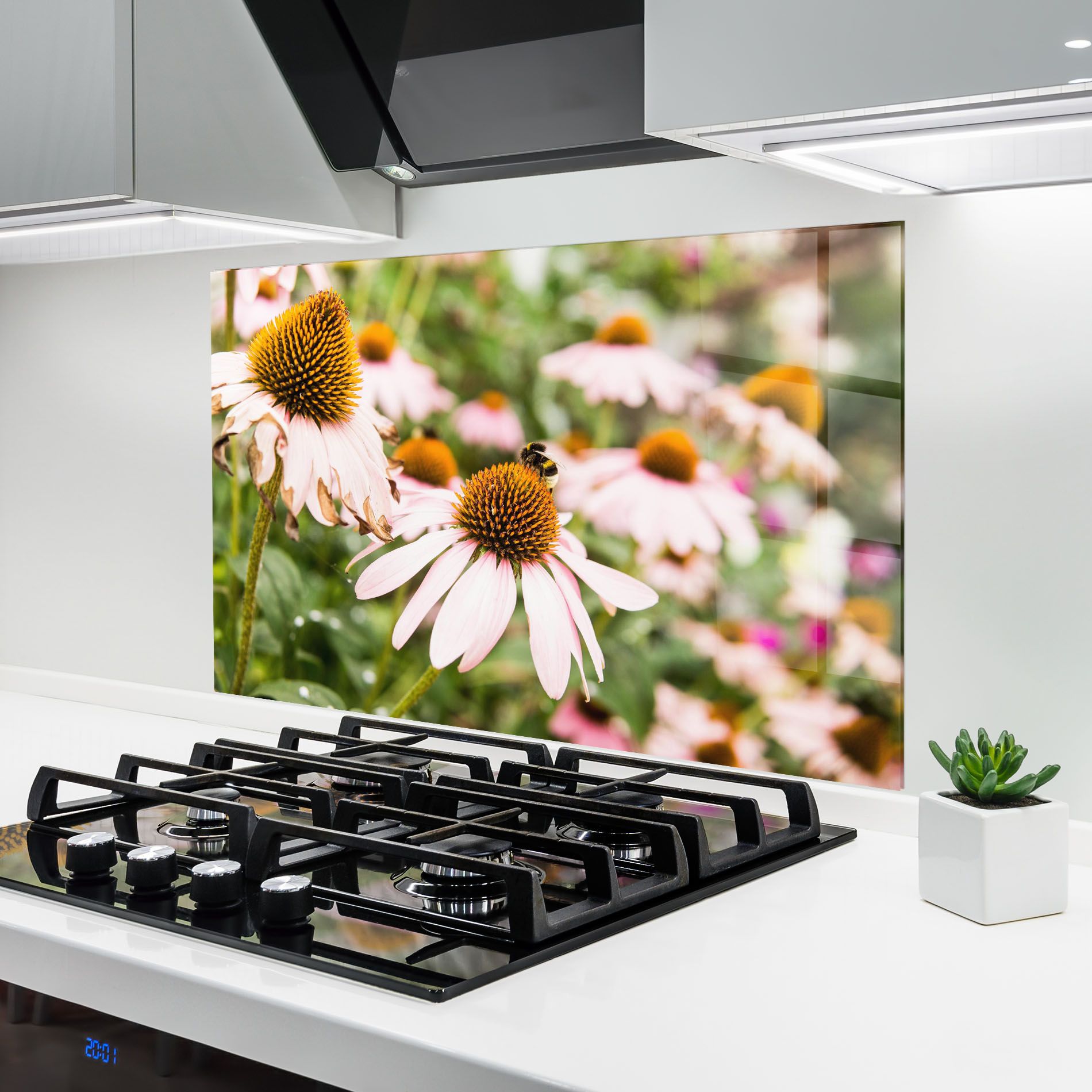 Daylight Bee mockup 6