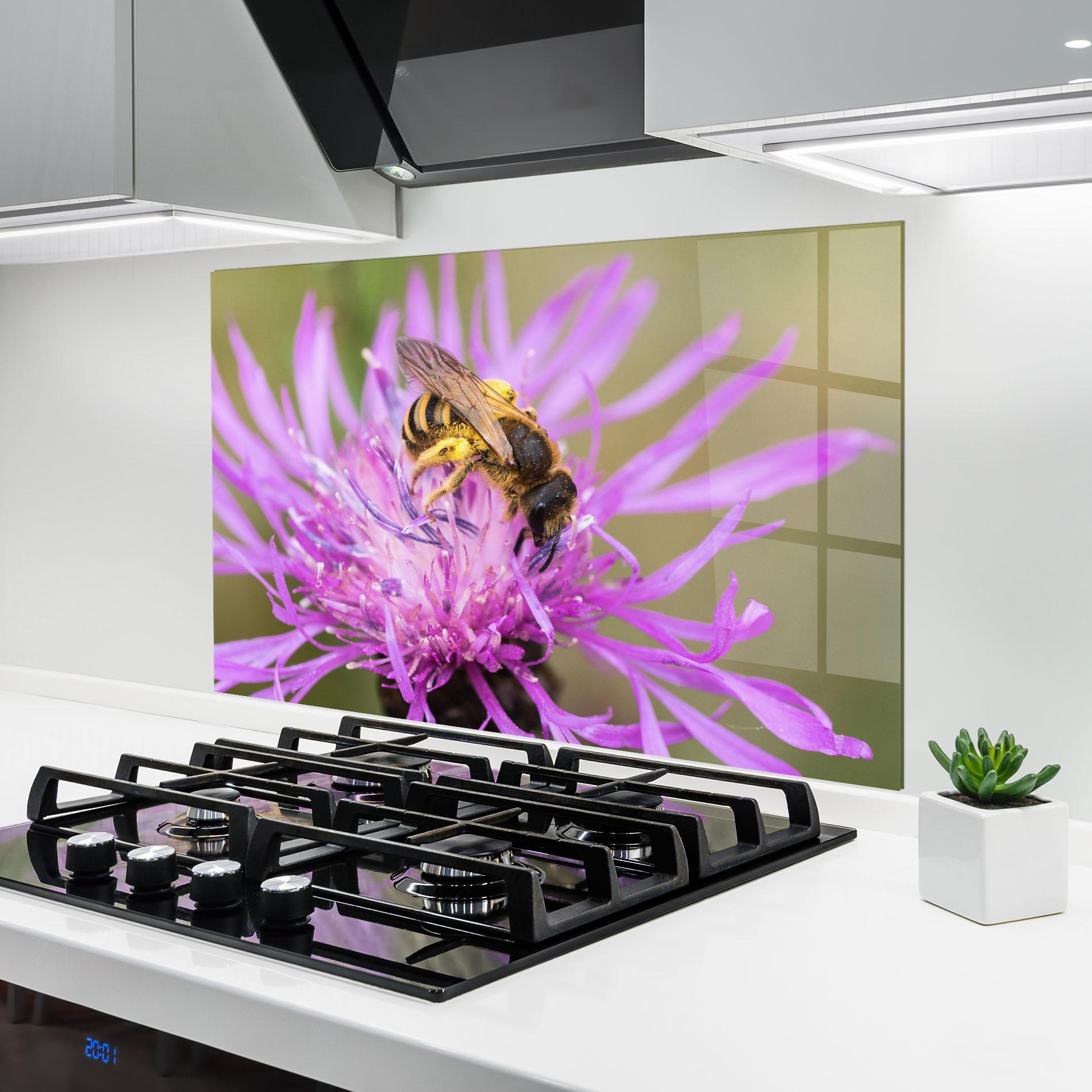 Panou Sticla Bucatarie Flower Bee mockup 6