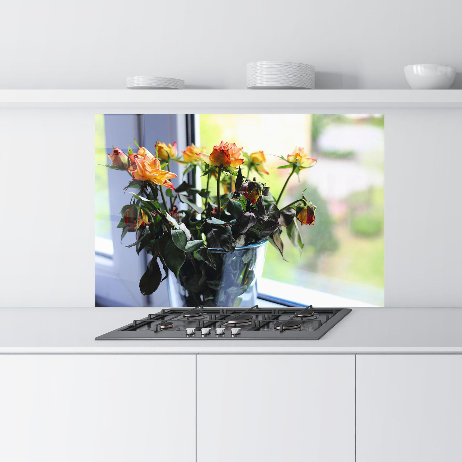 Panou Sticla Bucatarie Red Yellow Rose Vase mockup 9