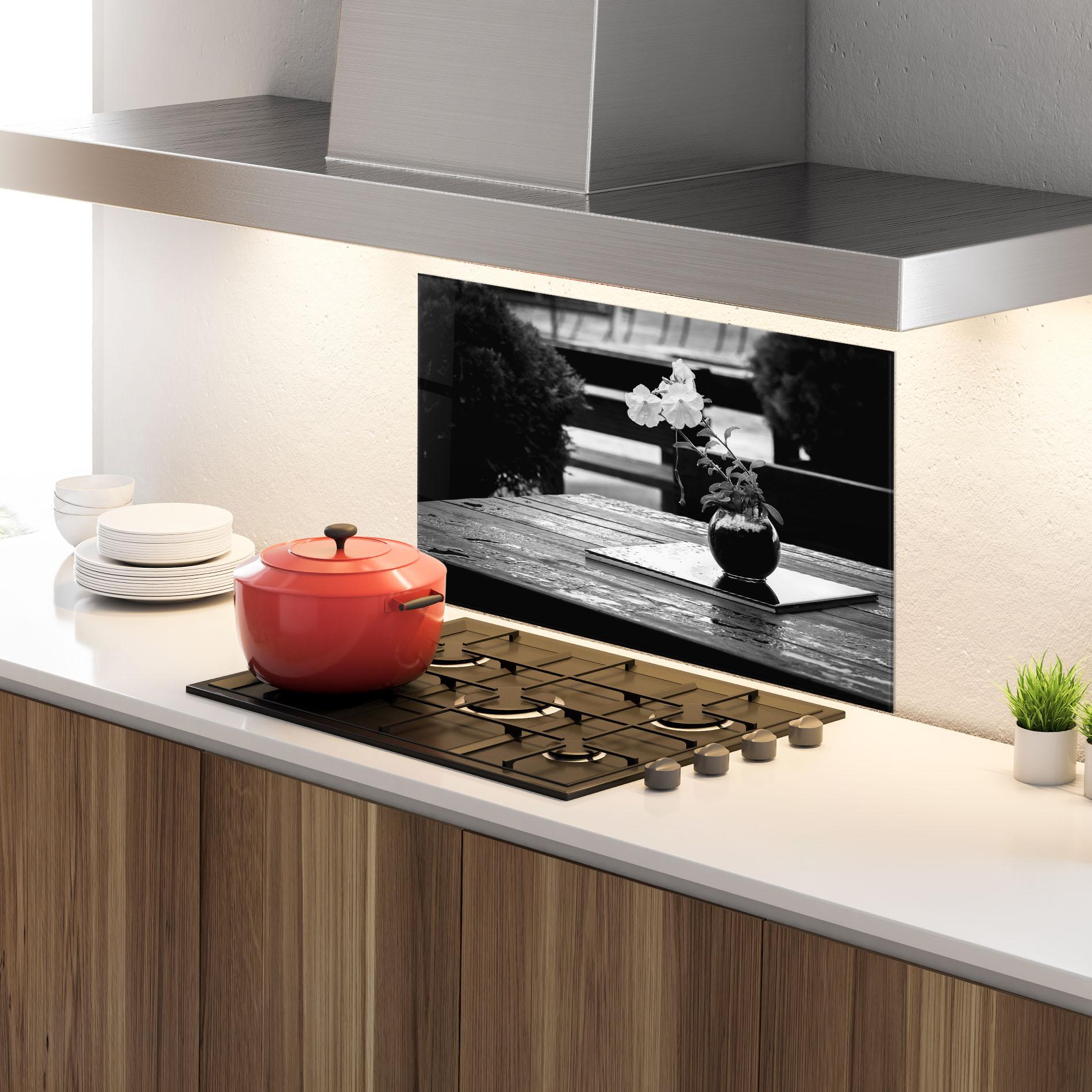 Panou Sticla Bucatarie Black Vase View mockup 4