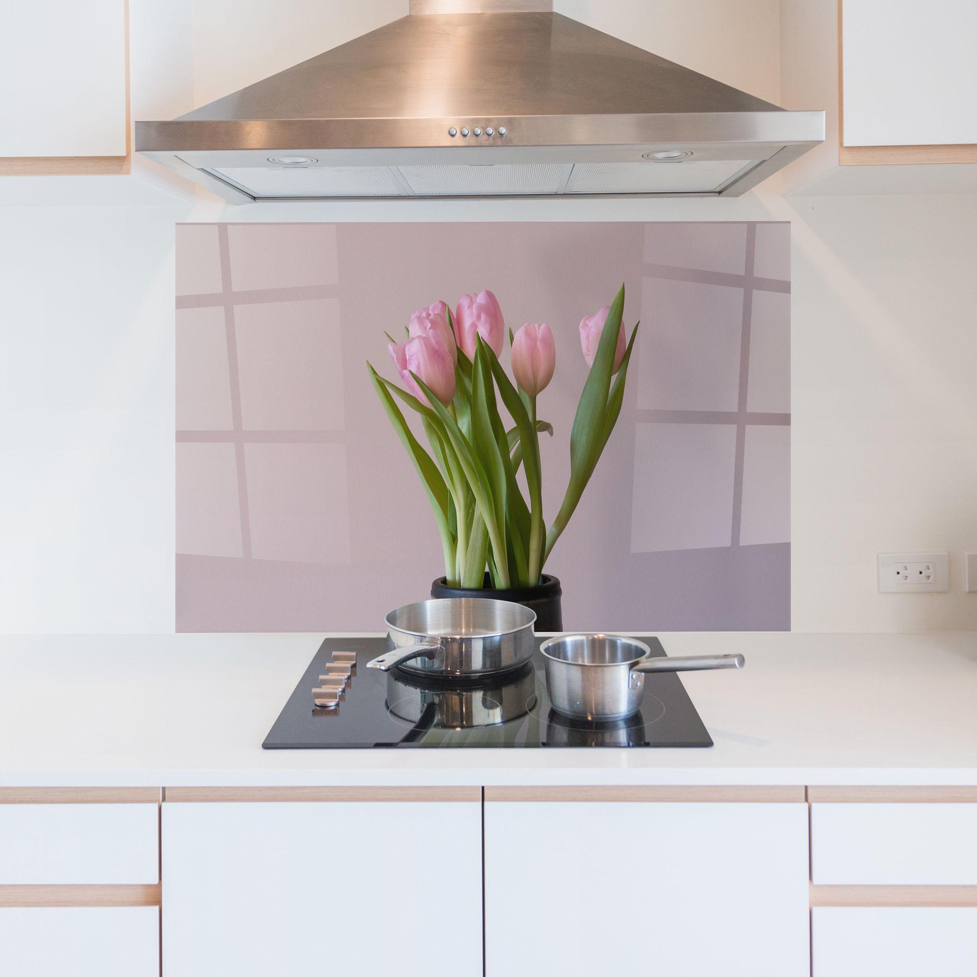 Panou Sticla Bucatarie Pink Tulips Vase mockup 5