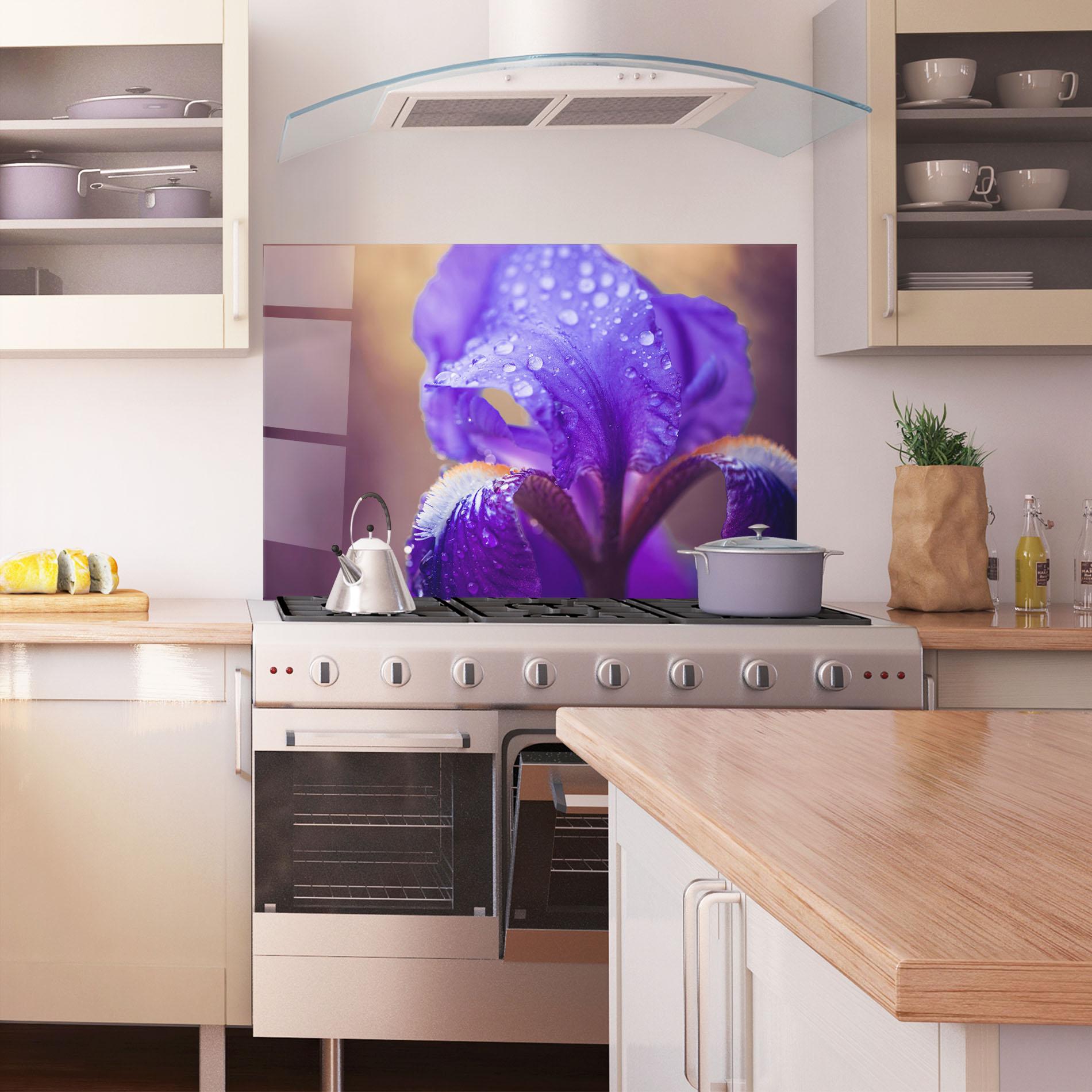 Panou Sticla Bucatarie Iris Aftger Rain mockup 1