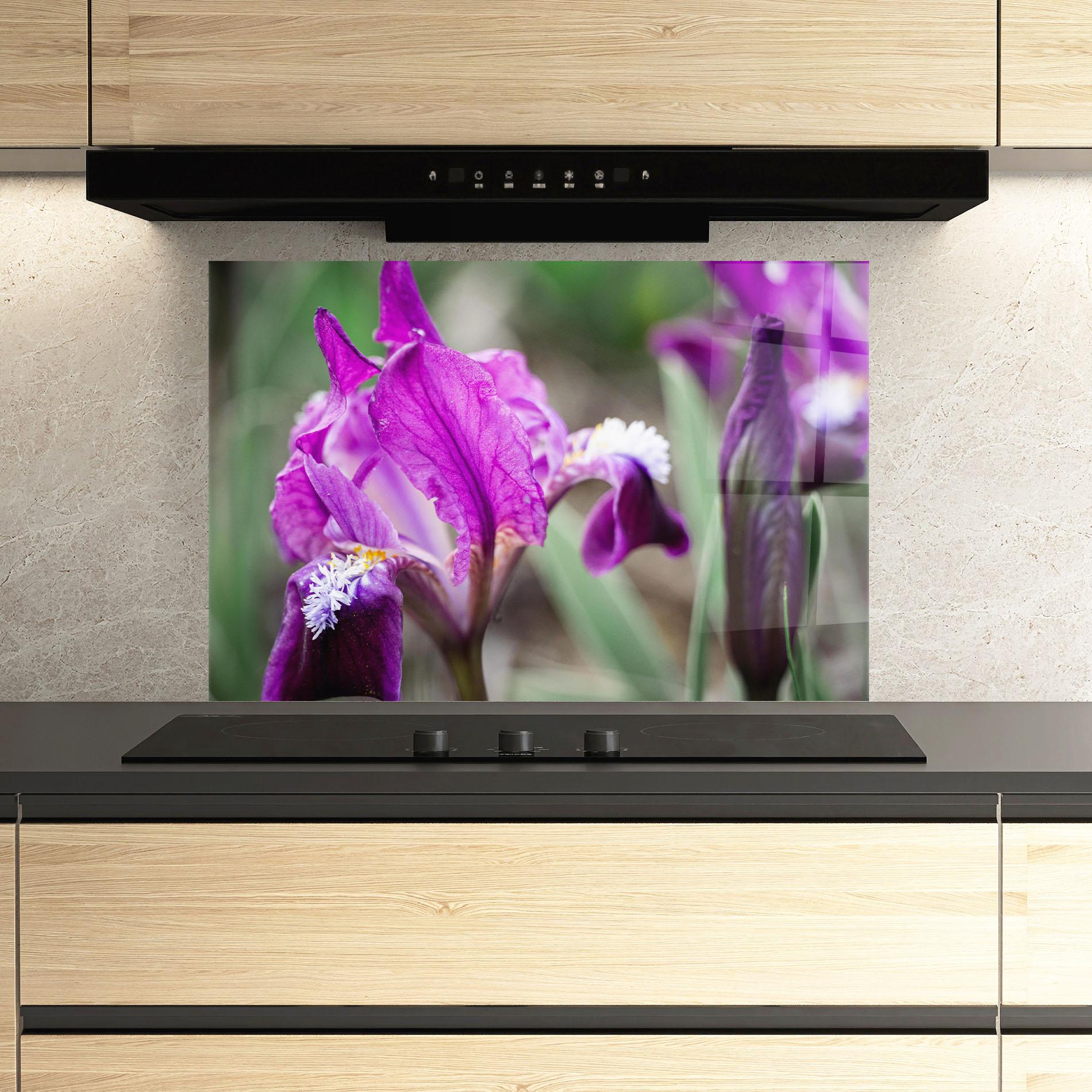 Panou Sticla Bucatarie Dark Pink Iris mockup 3