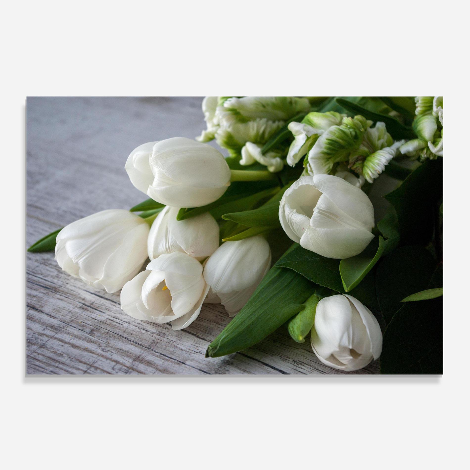 Panou Sticla Bucatarie White Tulips Bouquet mockup 0