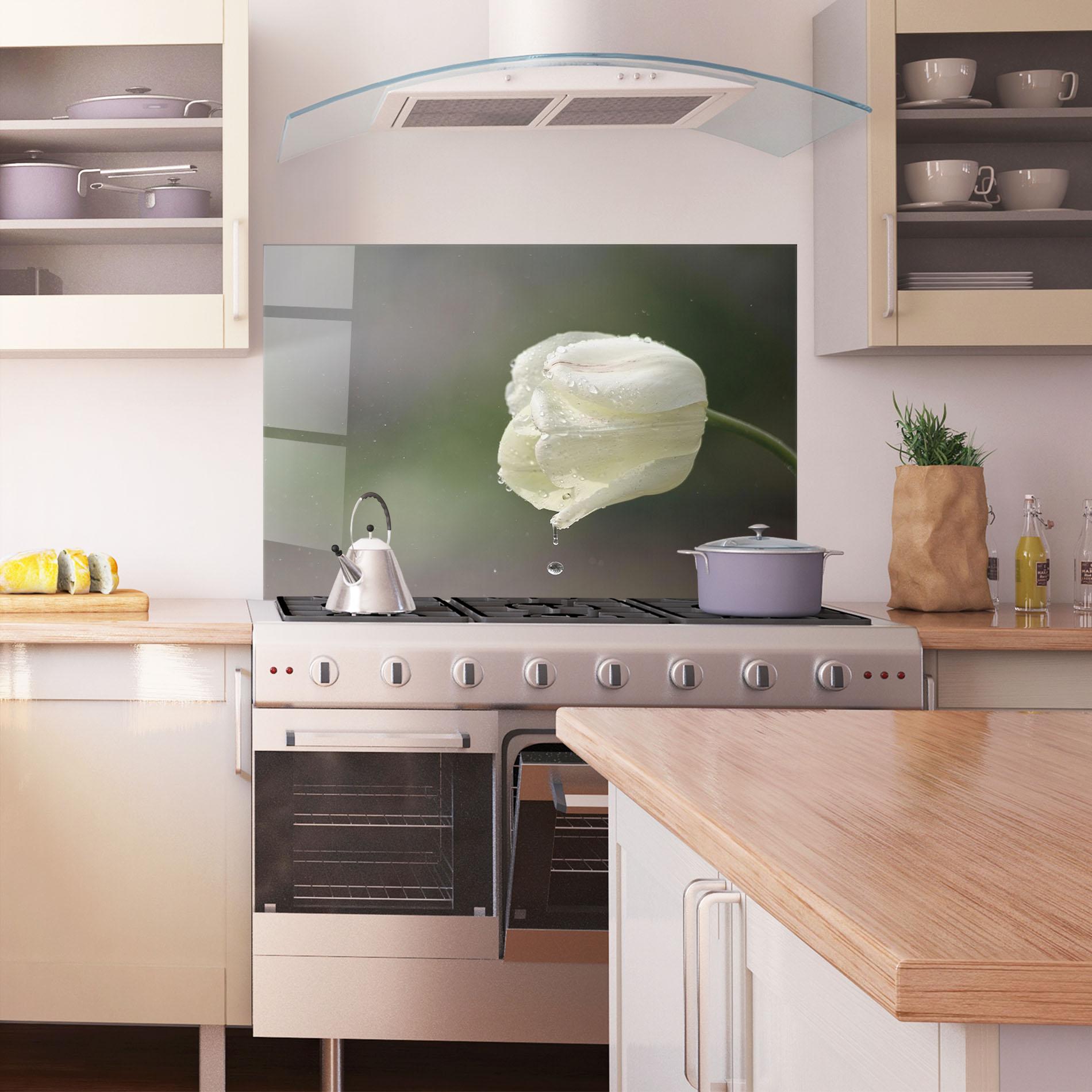 Panou Sticla Bucatarie White Single Tulip mockup 1