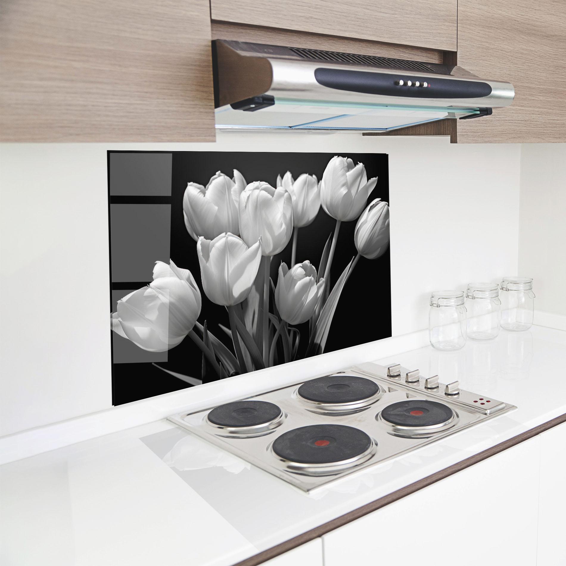 Panou Sticla Bucatarie Light Grey Tulips mockup 8