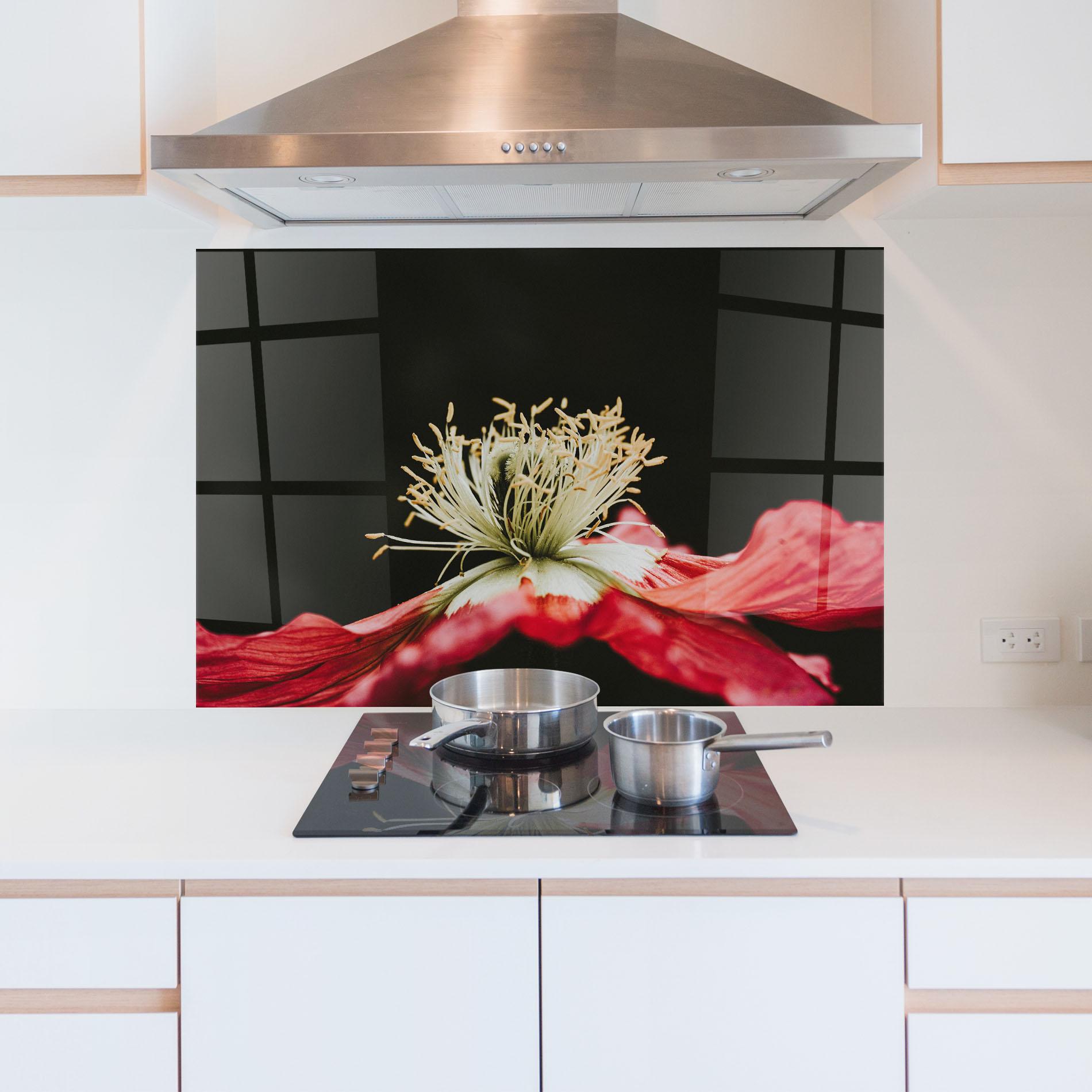Panou Sticla Bucatarie Open Poppy Close Up mockup 5