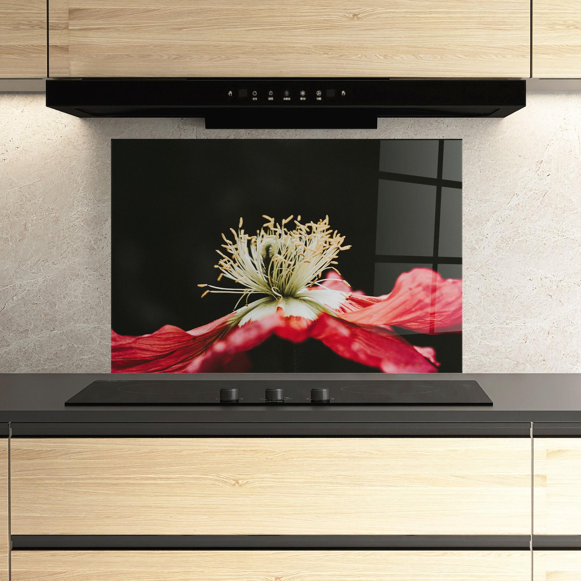 Panou Sticla Bucatarie Open Poppy Close Up mockup 3