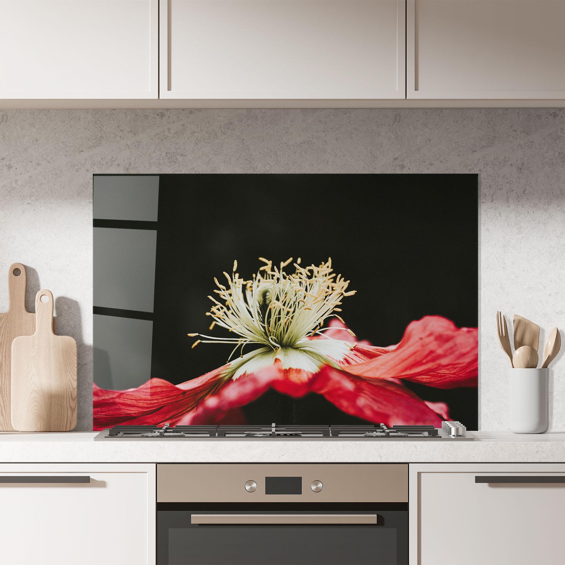 Panou Sticla Bucatarie Open Poppy Close Up mockup 7