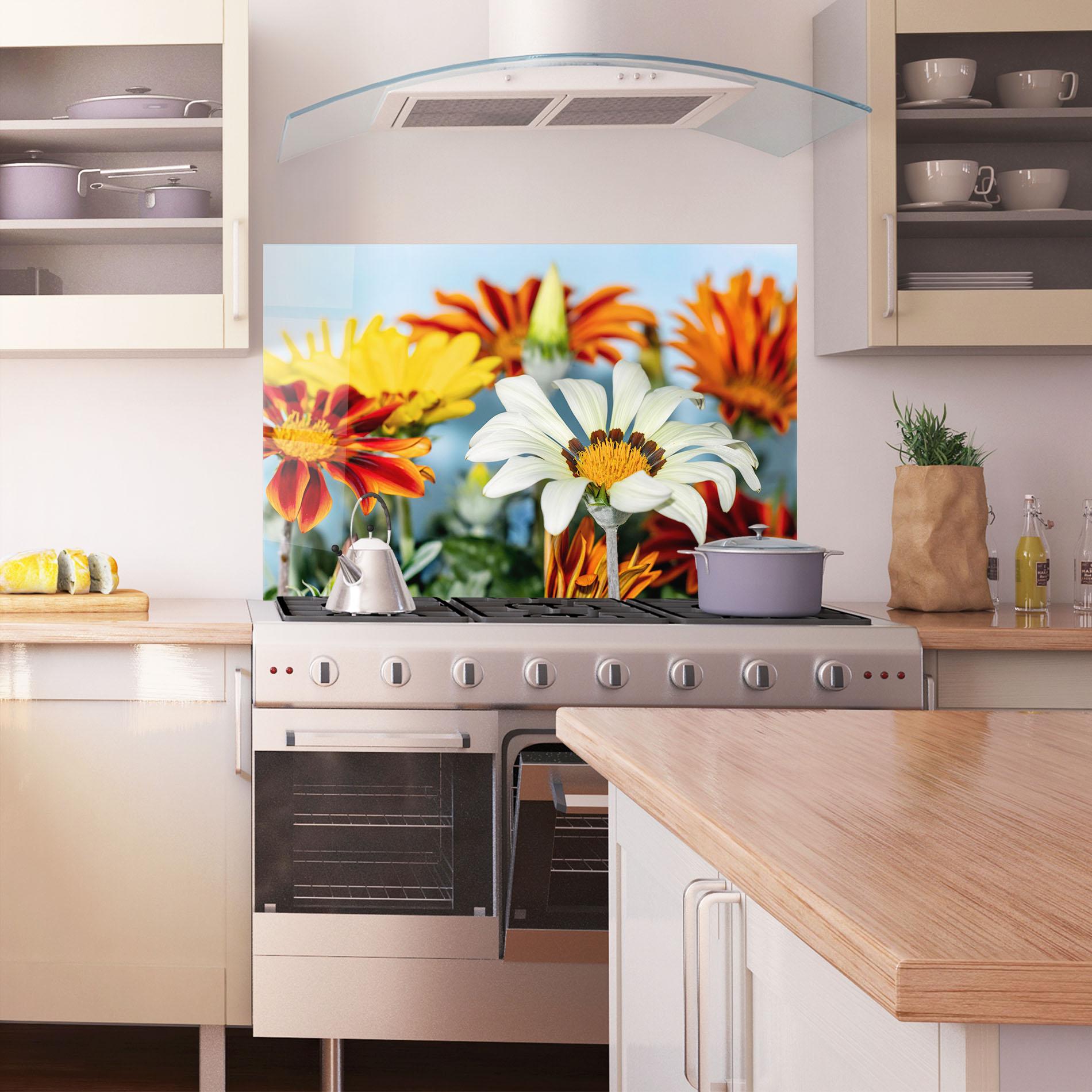Panou Sticla Bucatarie Color Mix Daisy mockup 1