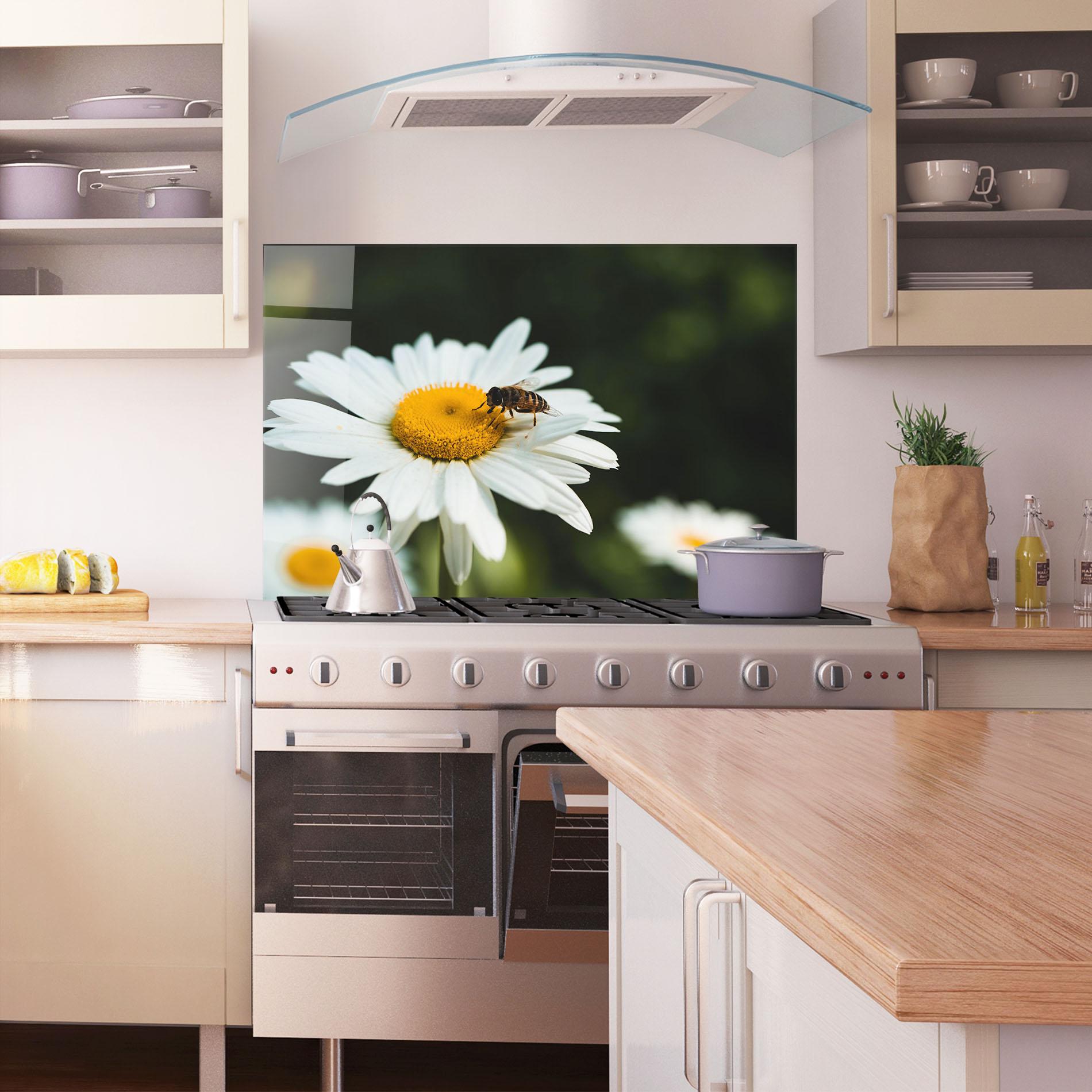 Panou Sticla Bucatarie Pollen From Daisy mockup 1