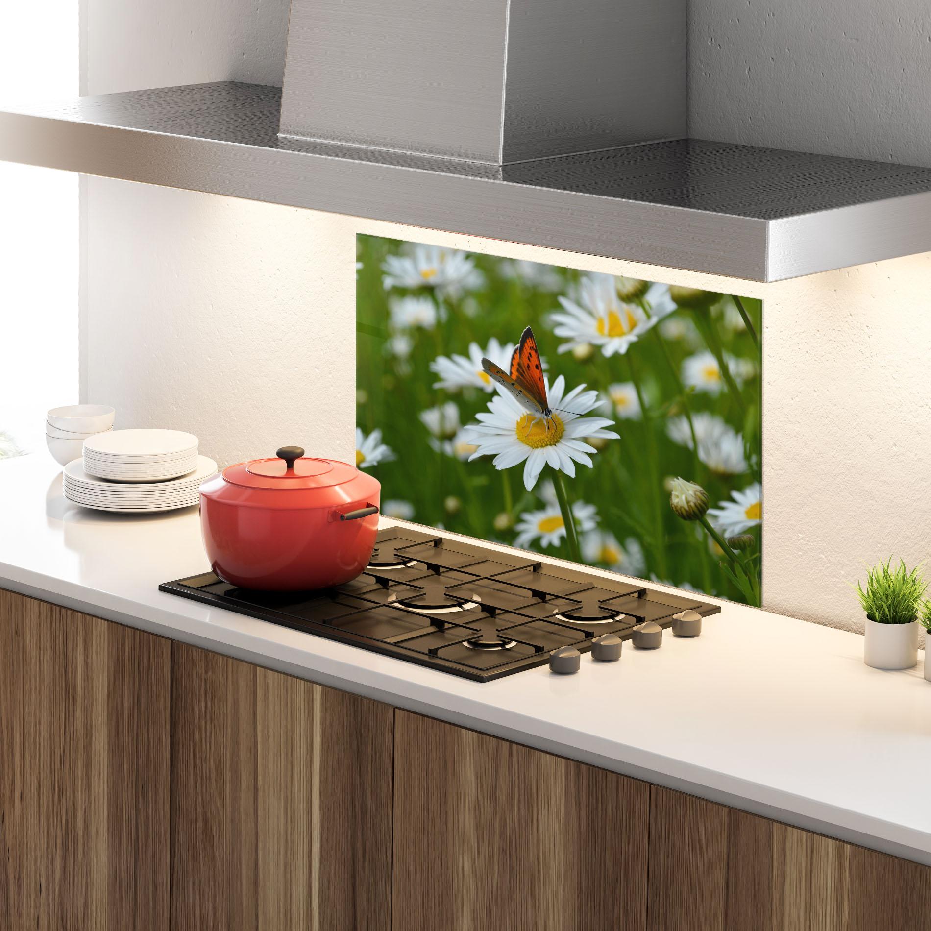 Panou Sticla Bucatarie Butterfly On Daisy mockup 4