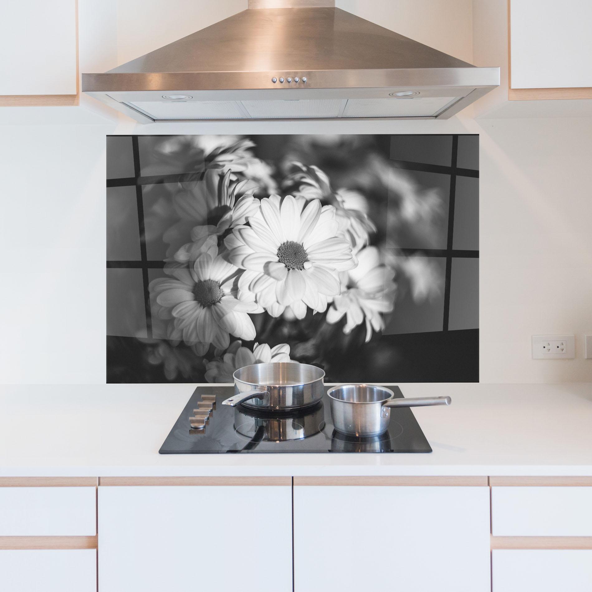 Panou Sticla Bucatarie Grey Daisy mockup 5