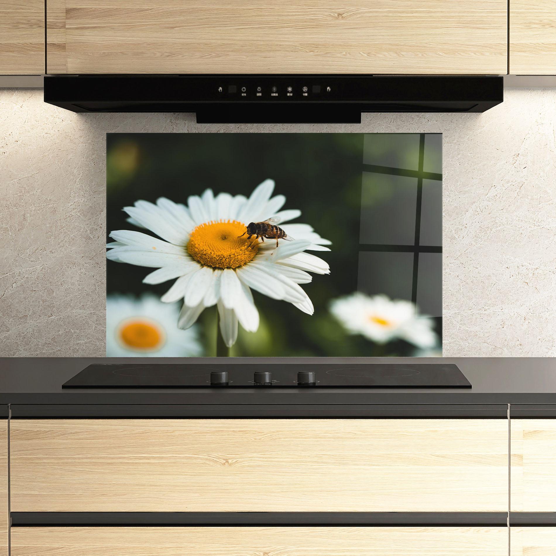 Panou Sticla Bucatarie Pollen From Daisy mockup 3