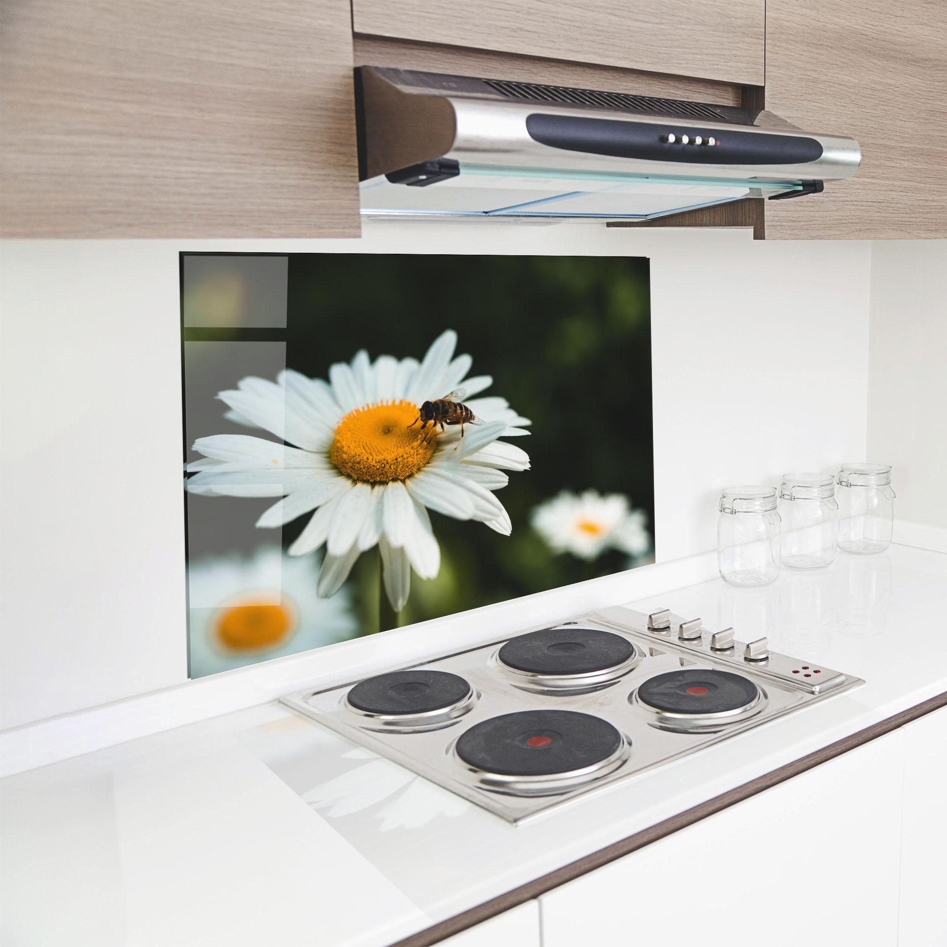Panou Sticla Bucatarie Pollen From Daisy mockup 8