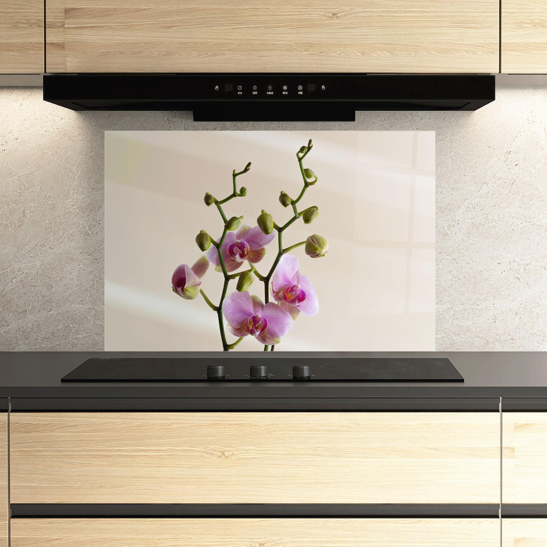 Panou Sticla Bucatarie Purple Orchid On Cream mockup 3