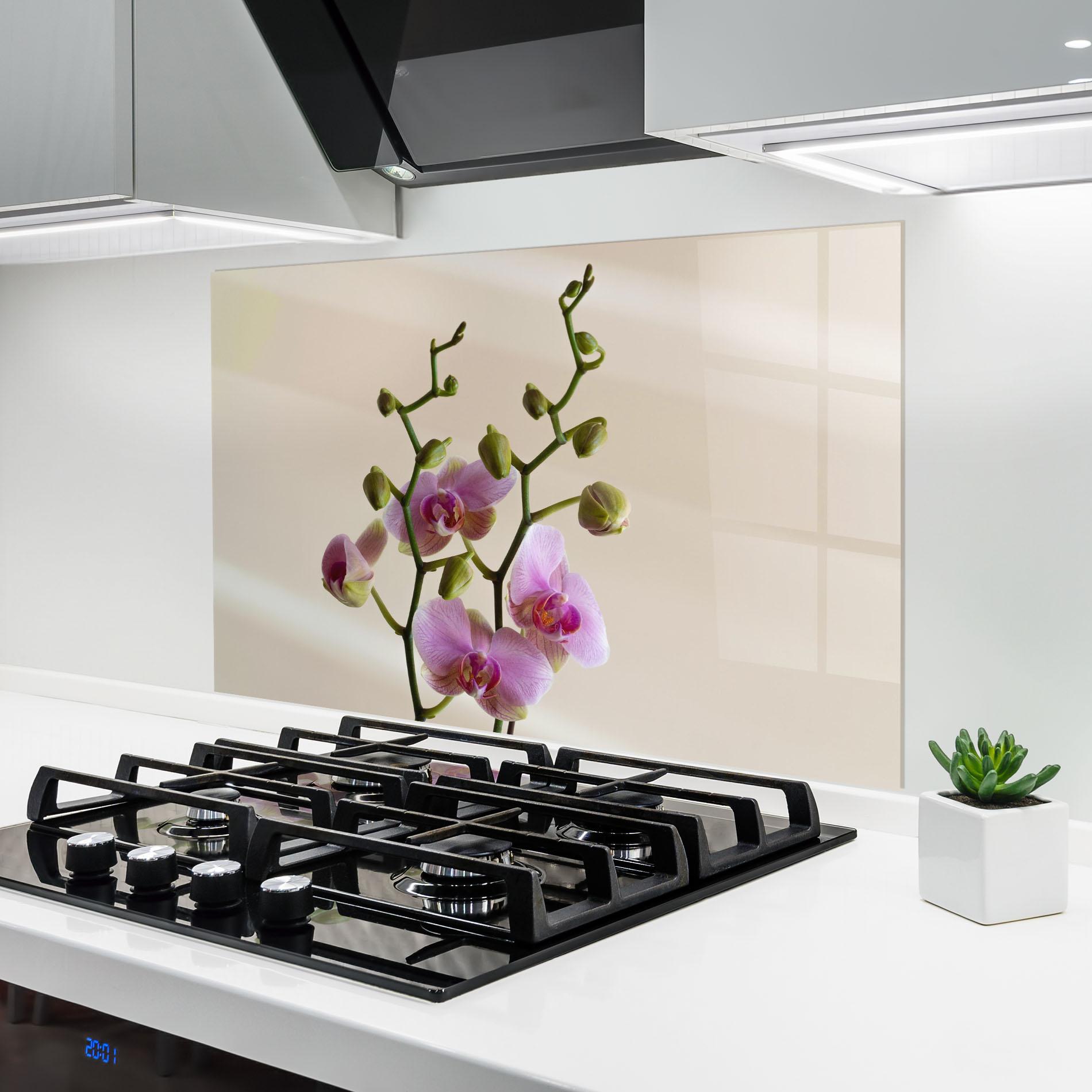 Panou Sticla Bucatarie Purple Orchid On Cream mockup 6