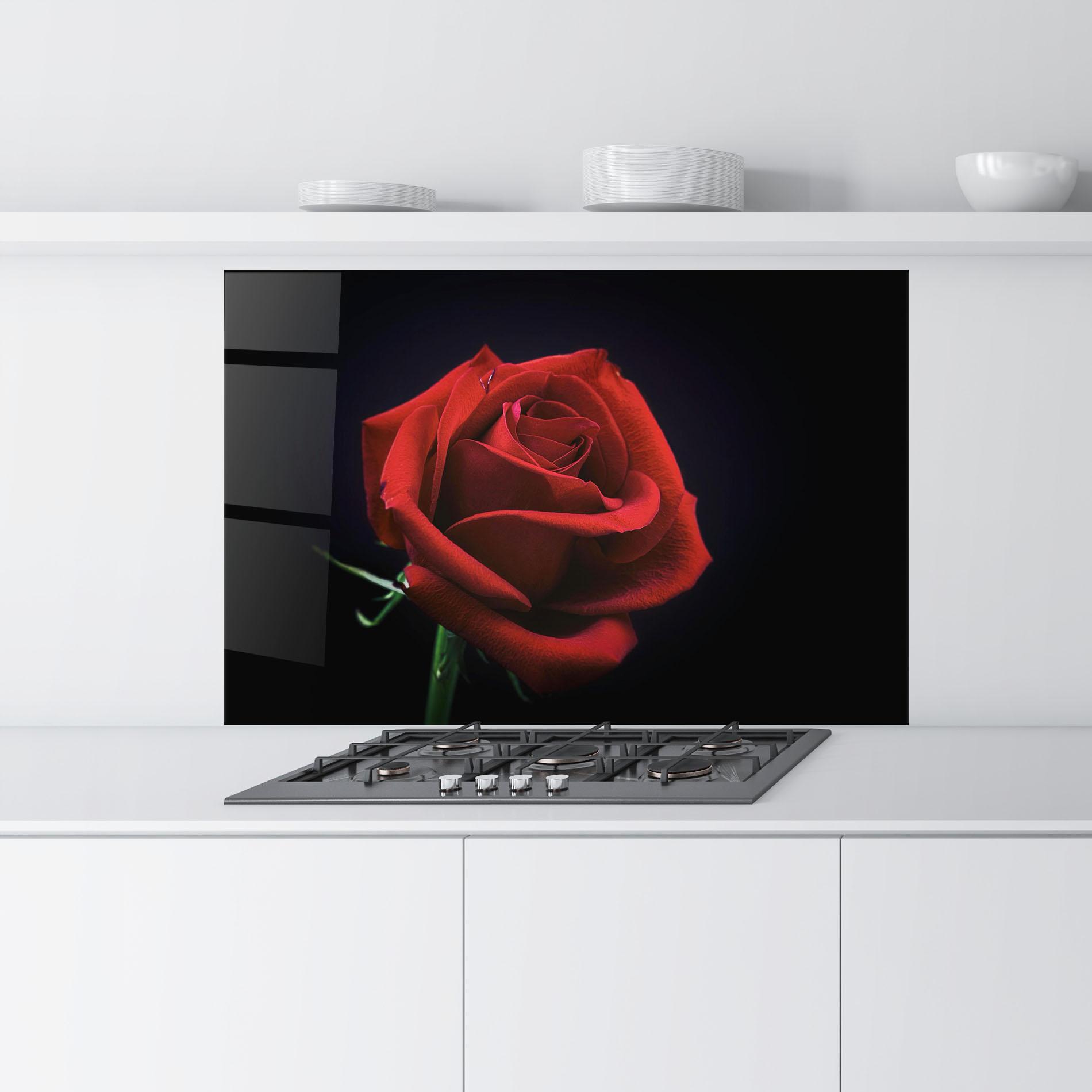 Panou Sticla Bucatarie Red Rose Close Up mockup 9