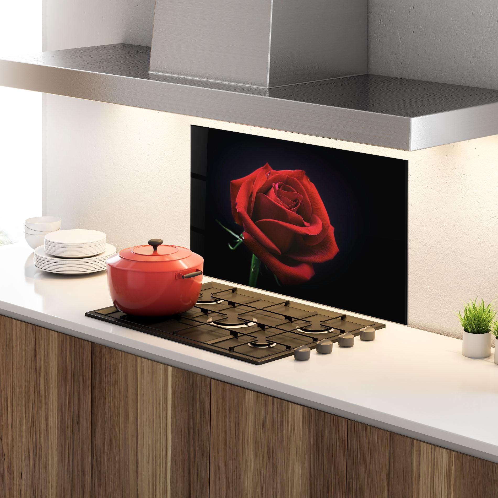 Panou Sticla Bucatarie Red Rose Close Up mockup 4
