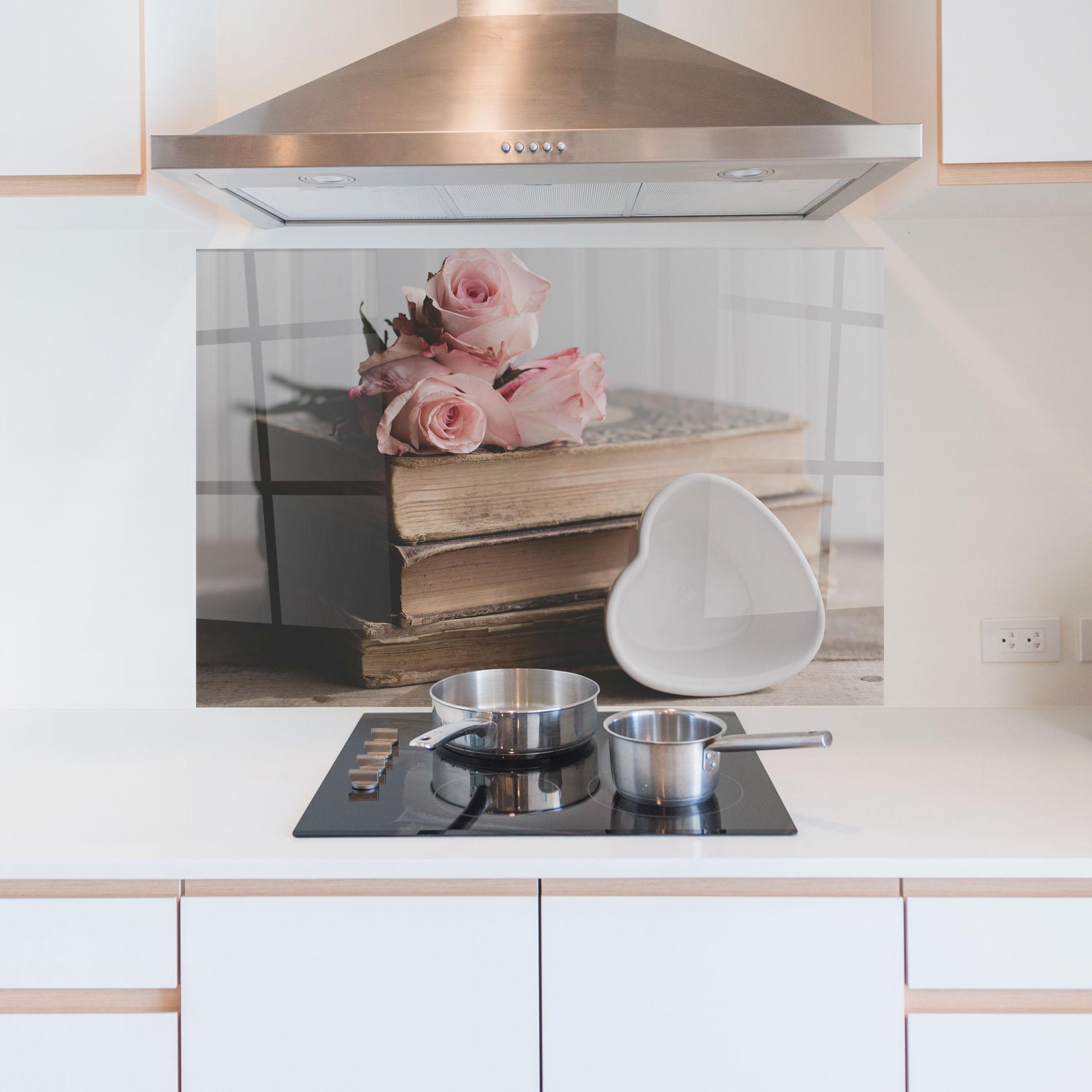 Panou Sticla Bucatarie Books With Roses mockup 5