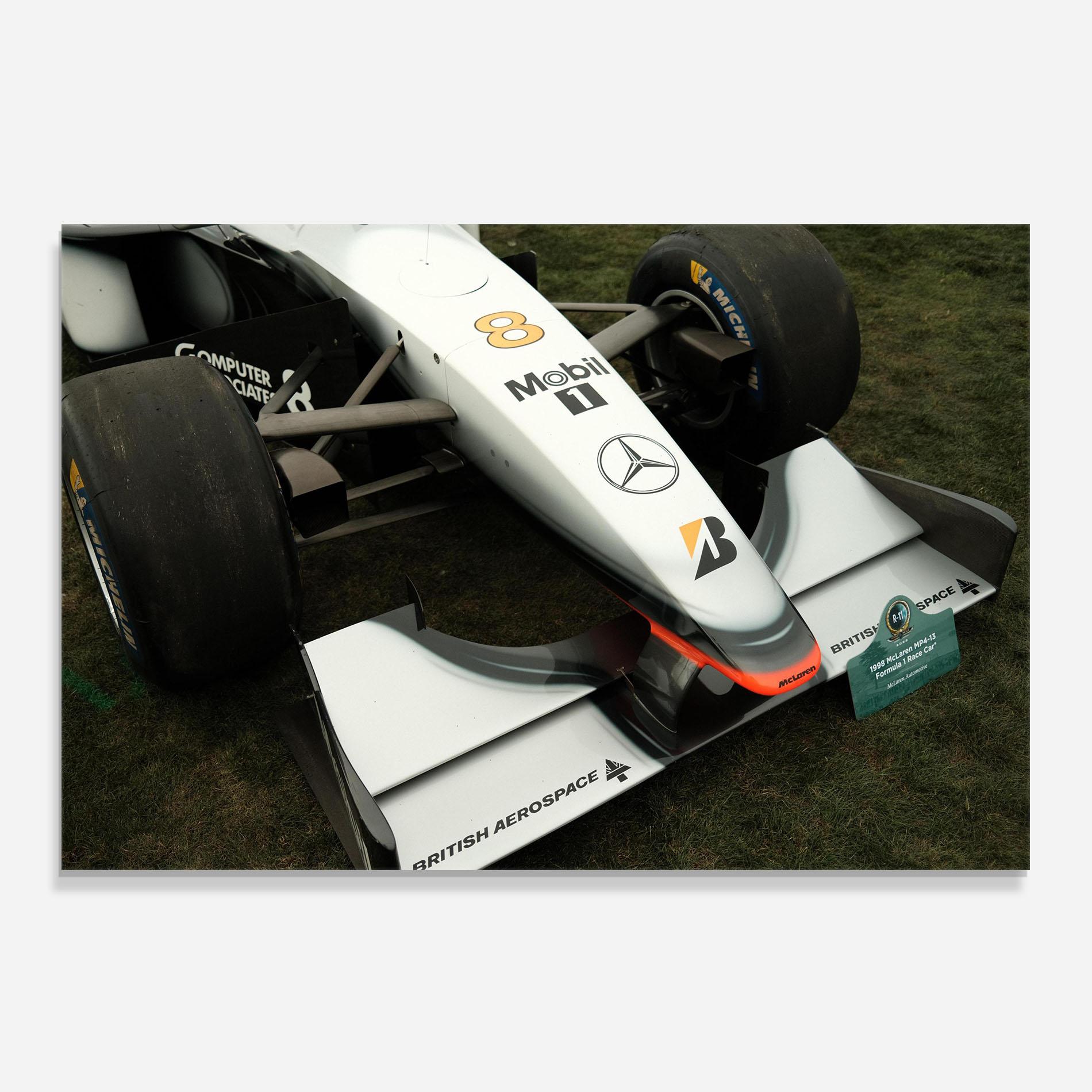 Panou Sticla Bucatarie White F1 Car mockup 0