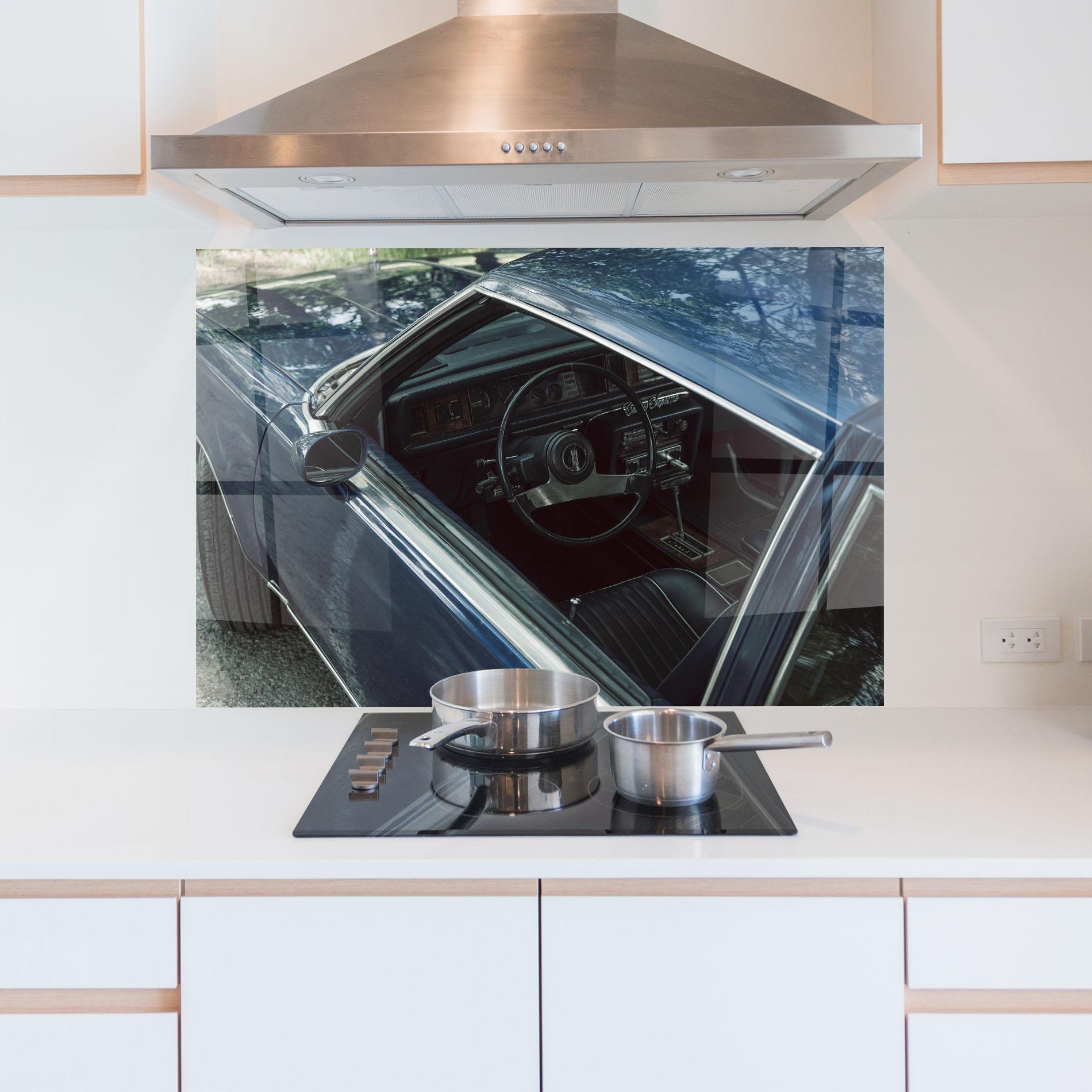 Panou Sticla Bucatarie Old Blue Car mockup 5