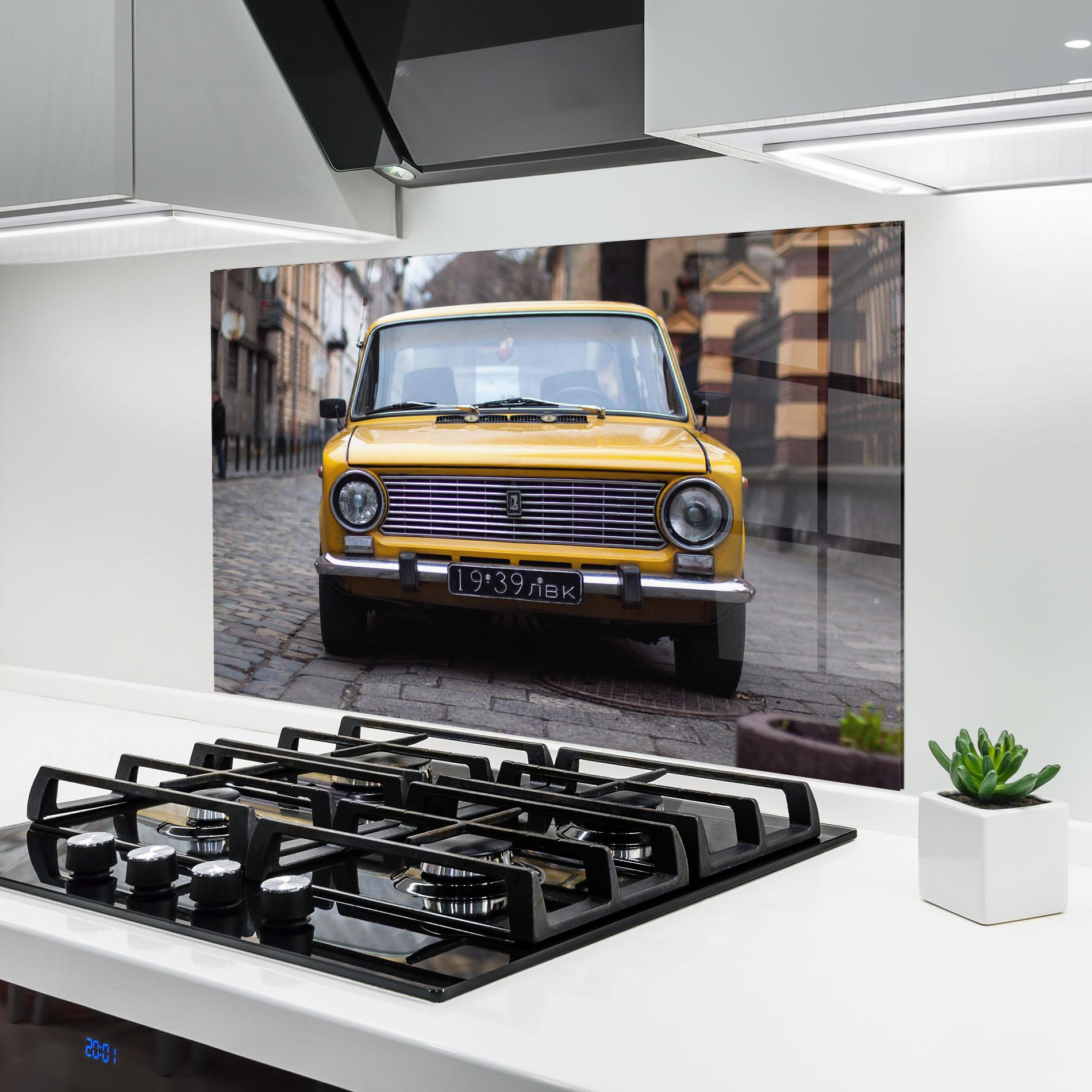 Panou Sticla Bucatarie Old Yellow Car mockup 6