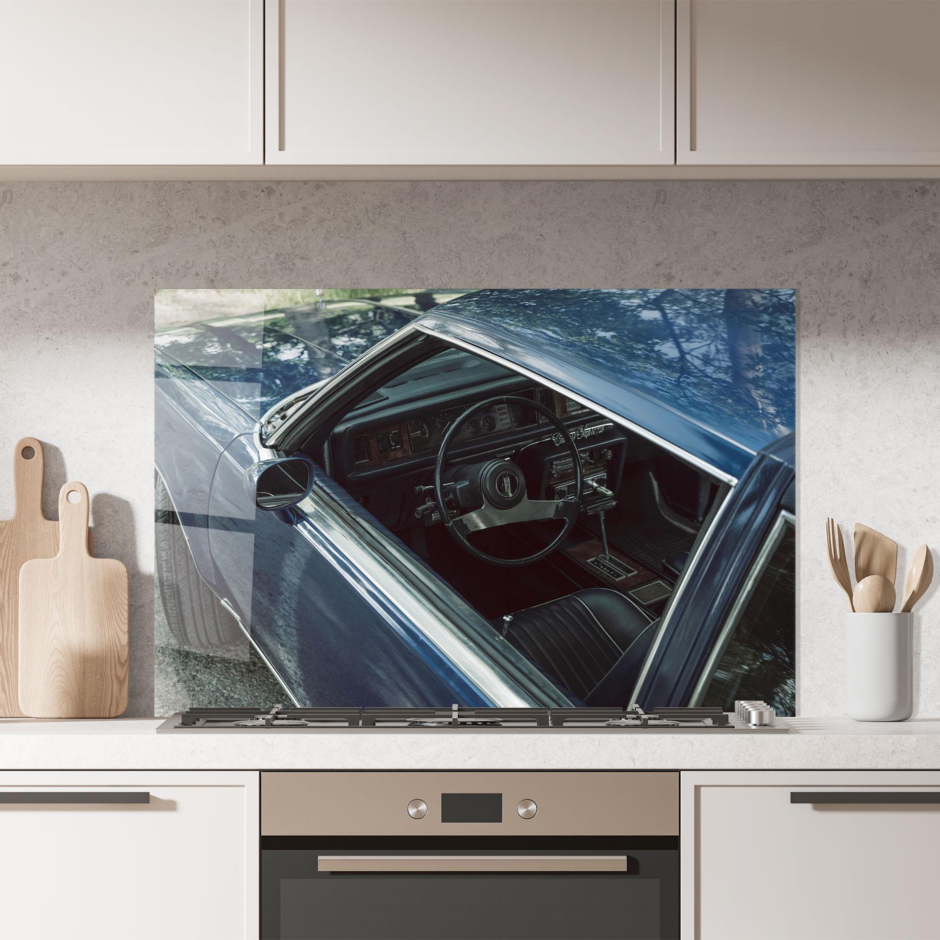 Panou Sticla Bucatarie Old Blue Car mockup 7