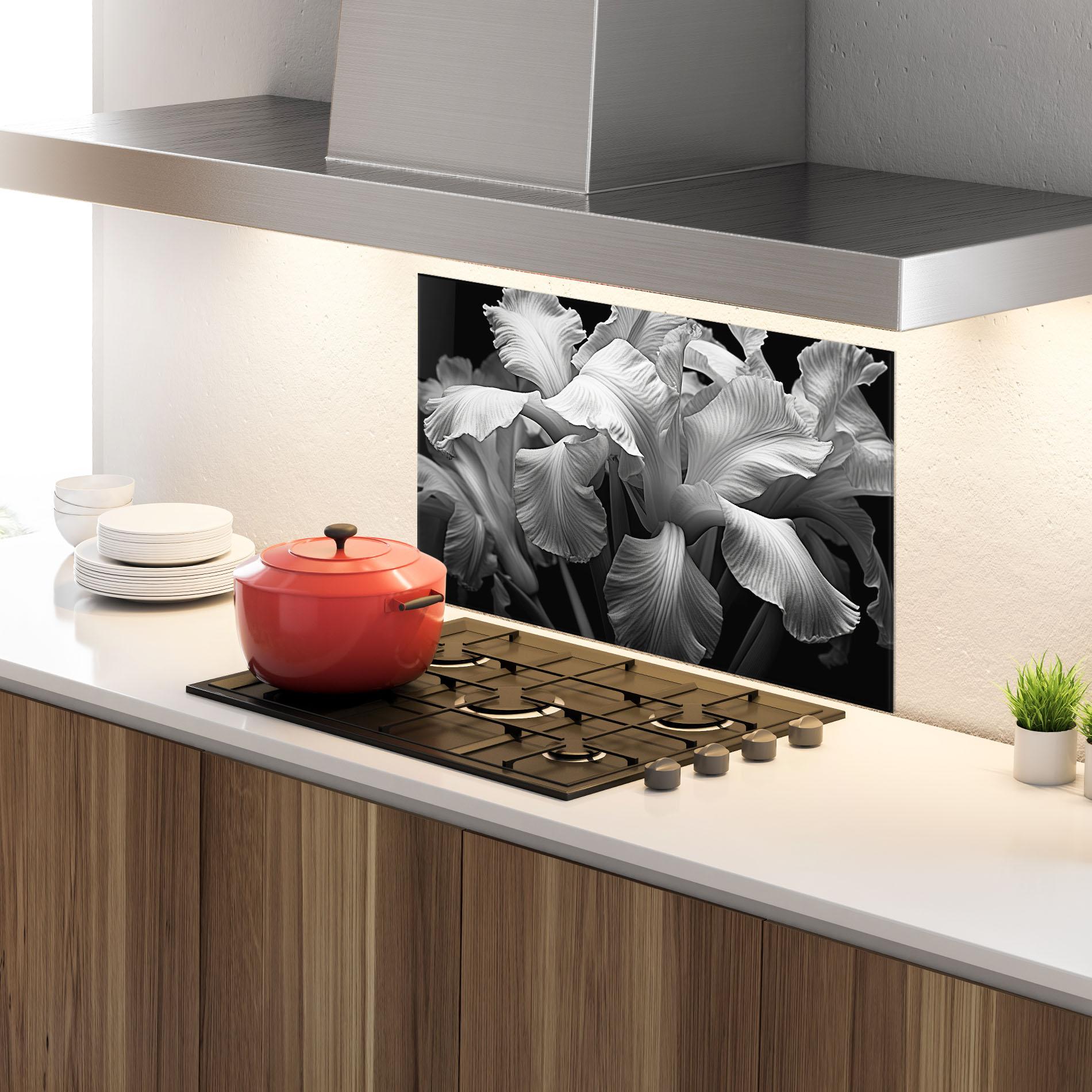 Panou Sticla Bucatarie Grey On Black Iris mockup 4