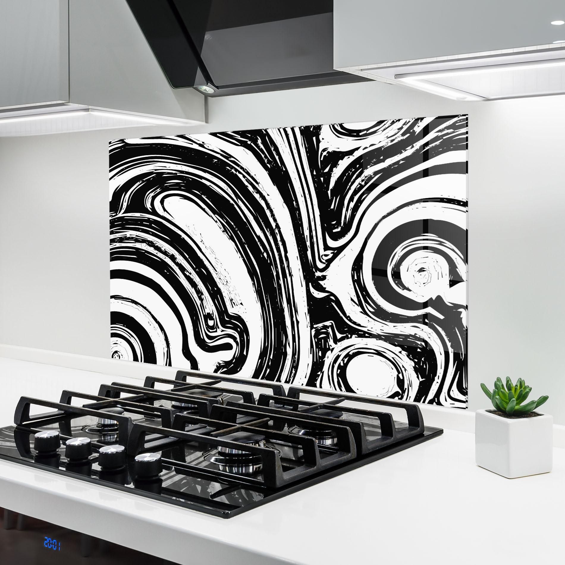 Panou Sticla Bucatarie Black Liquid White mockup 6