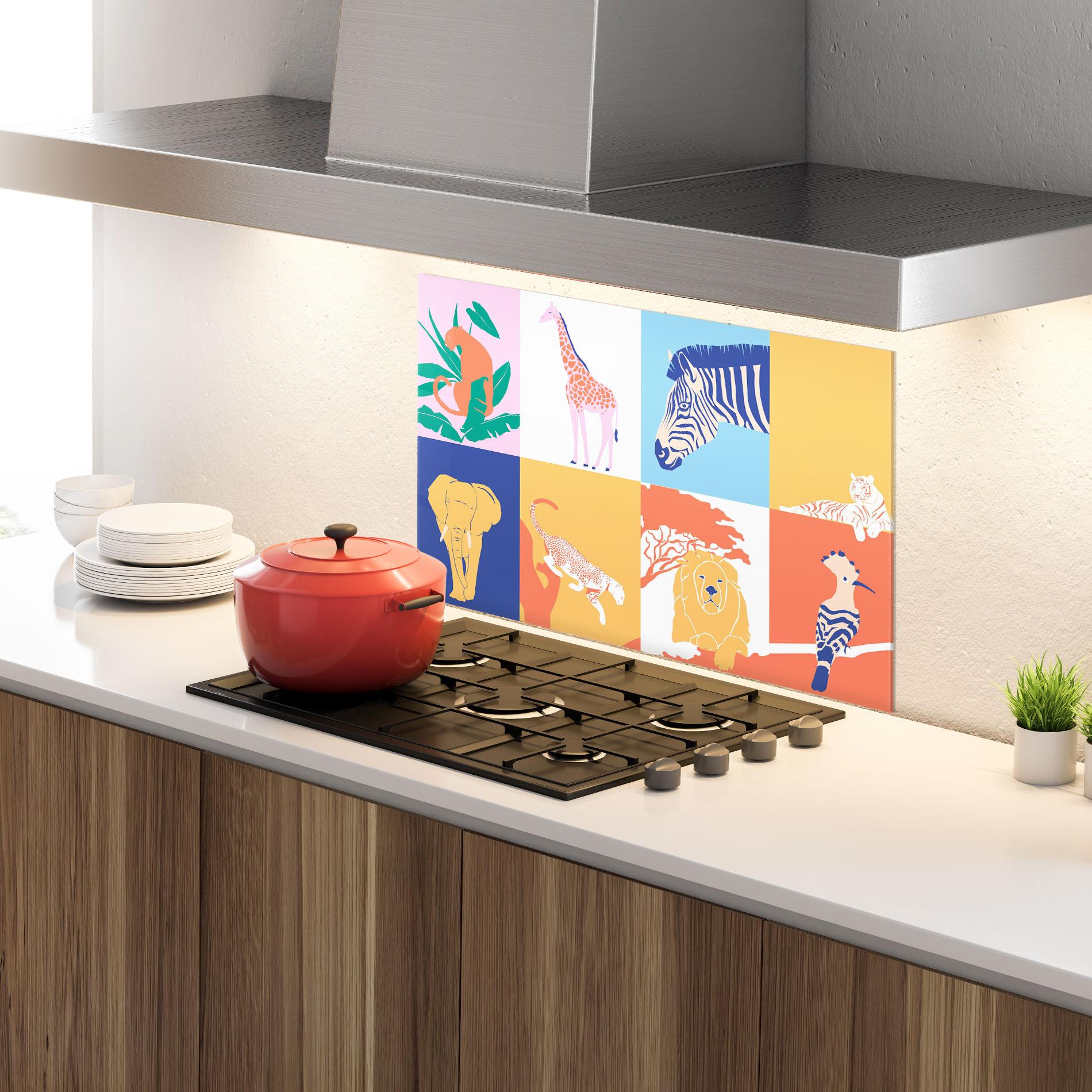 Panou Sticla Bucatarie Wild Life Collage mockup 4