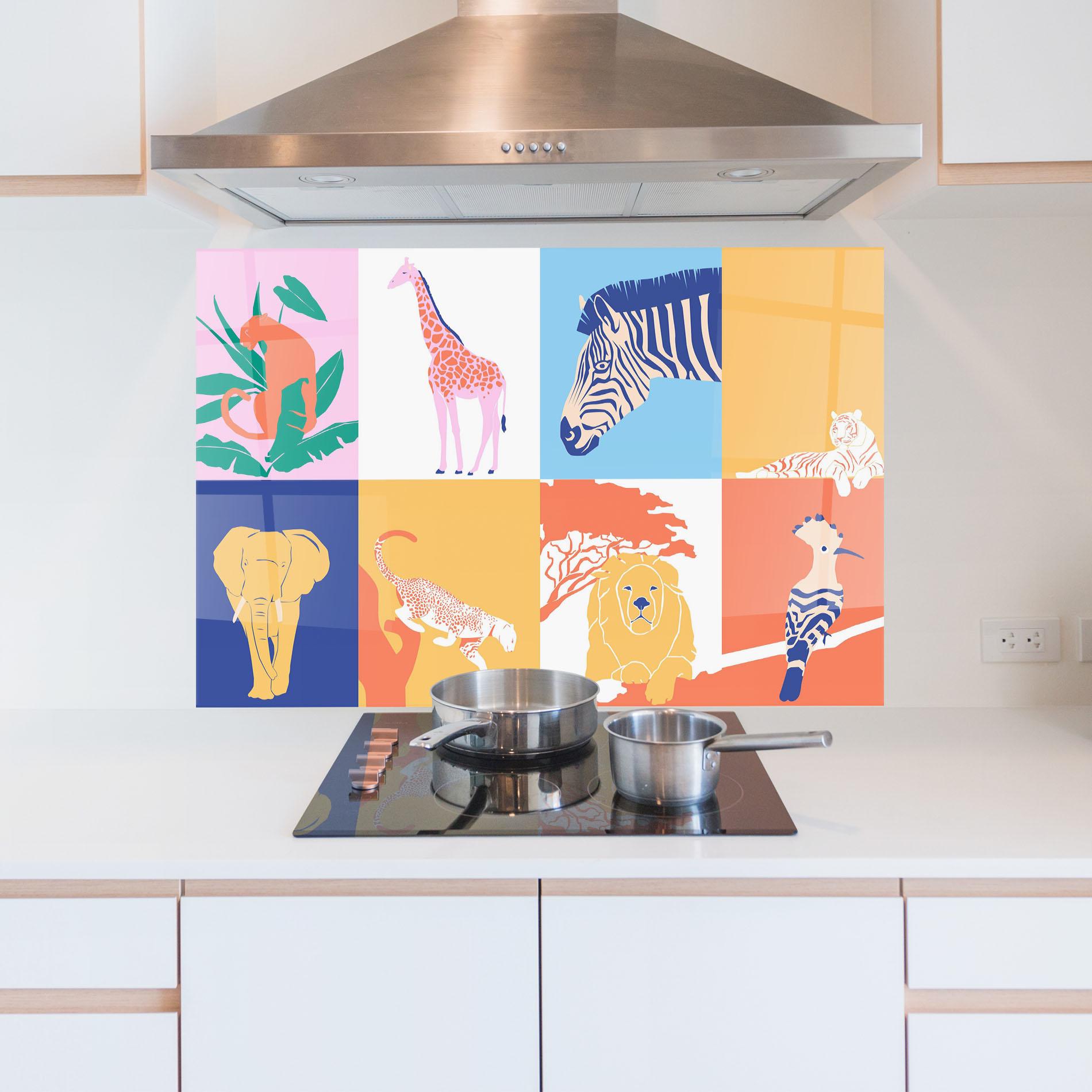 Panou Sticla Bucatarie Wild Life Collage mockup 5